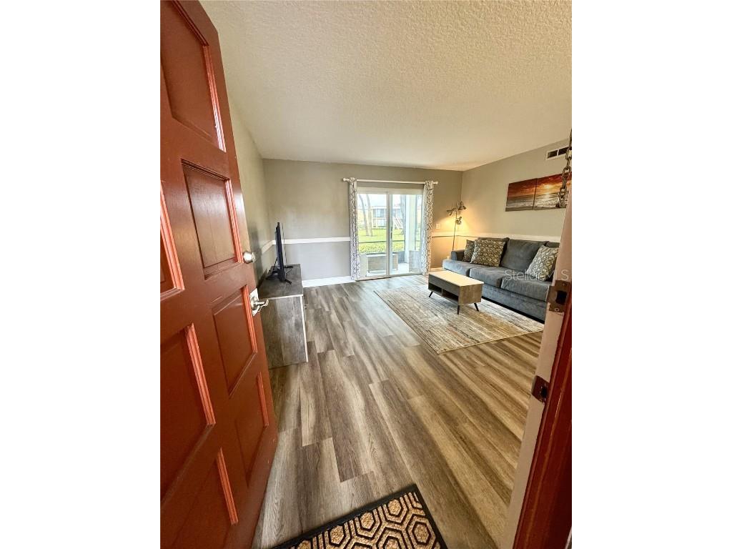 1000 Lake Of The Woods Boulevard #104F Fern Park FL 32730 V4941113 image4