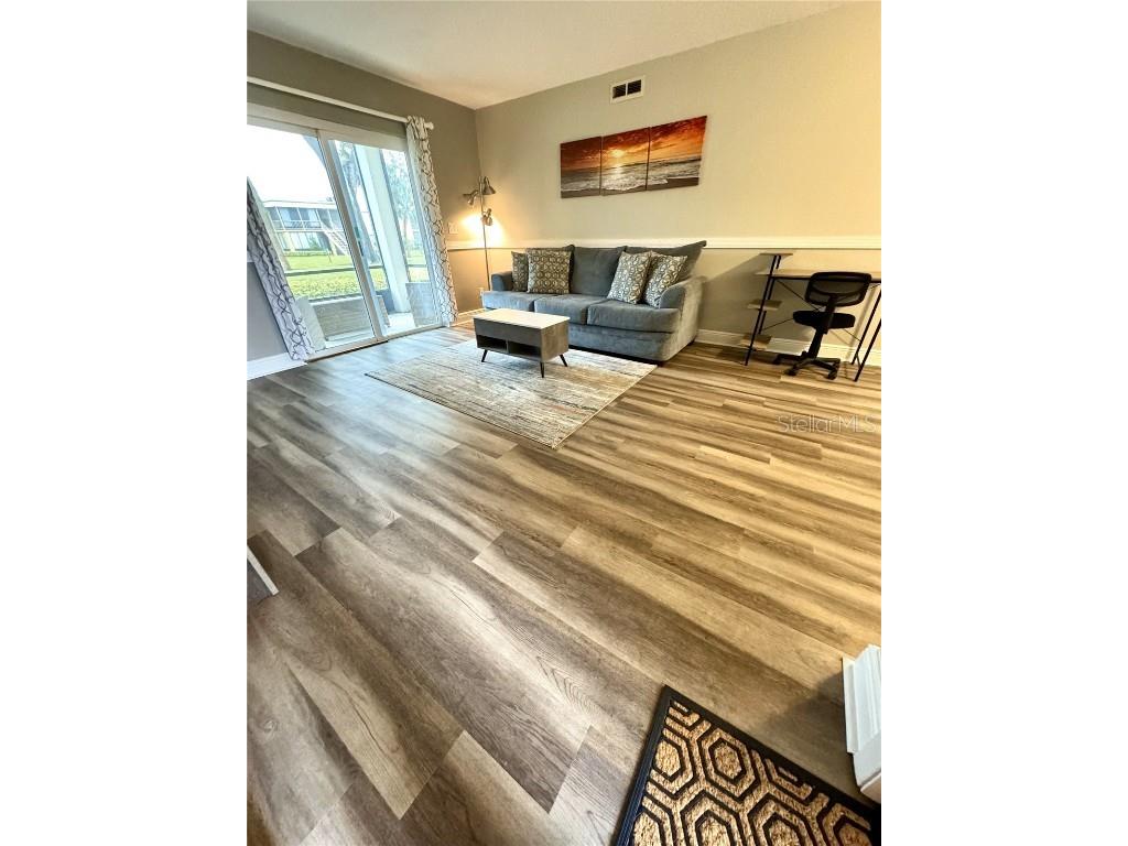 1000 Lake Of The Woods Boulevard #104F Fern Park FL 32730 V4941113 image5