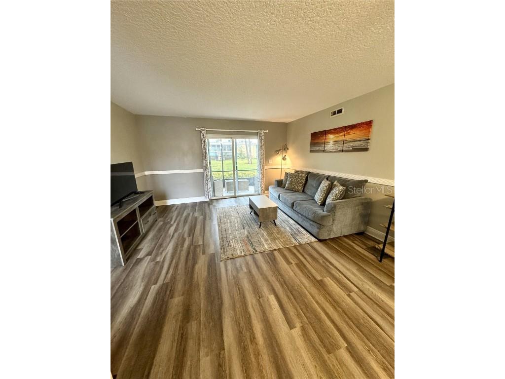 1000 Lake Of The Woods Boulevard #104F Fern Park FL 32730 V4941113 image9