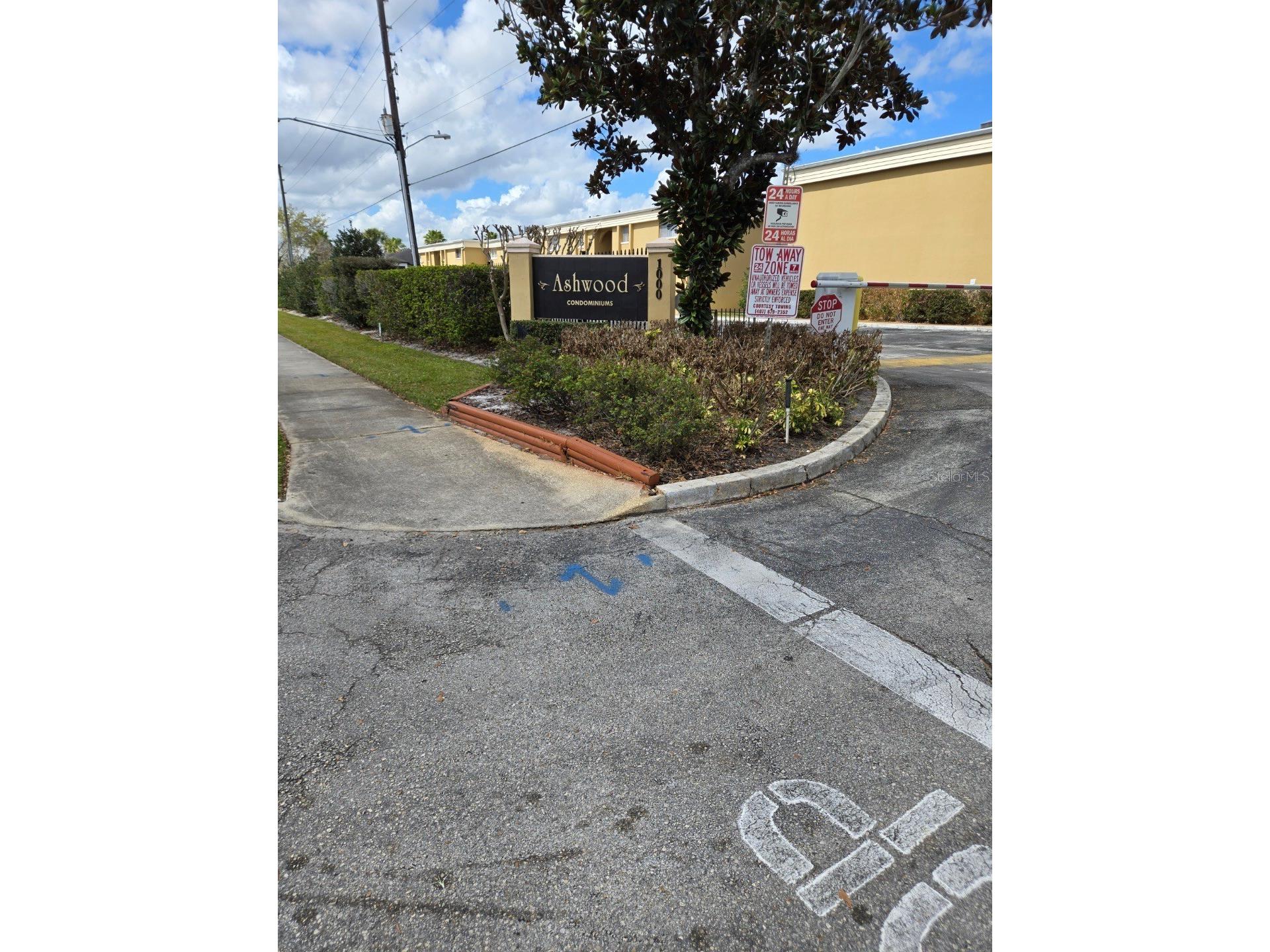 1000 Lake Of The Woods Boulevard #201E Casselberry FL 32730 O6391918 image1