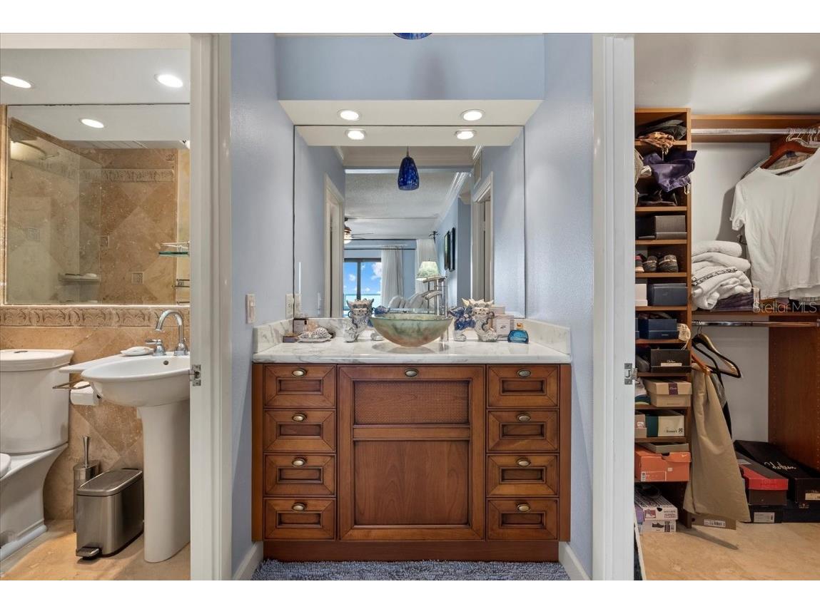 1000 Longboat Club Road #1001 Longboat Key FL 34228 A4666443 image8