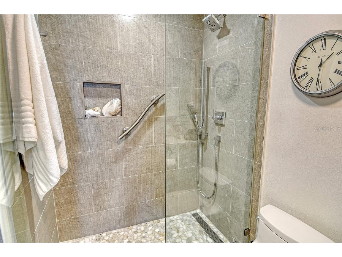 1000 Longboat Club Road #1105 Longboat Key FL 34228 - GULF OF MEXICO A4657701 image16