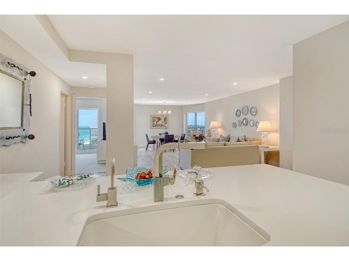 1000 Longboat Club Road #1105 Longboat Key FL 34228 - GULF OF MEXICO A4657701 image25