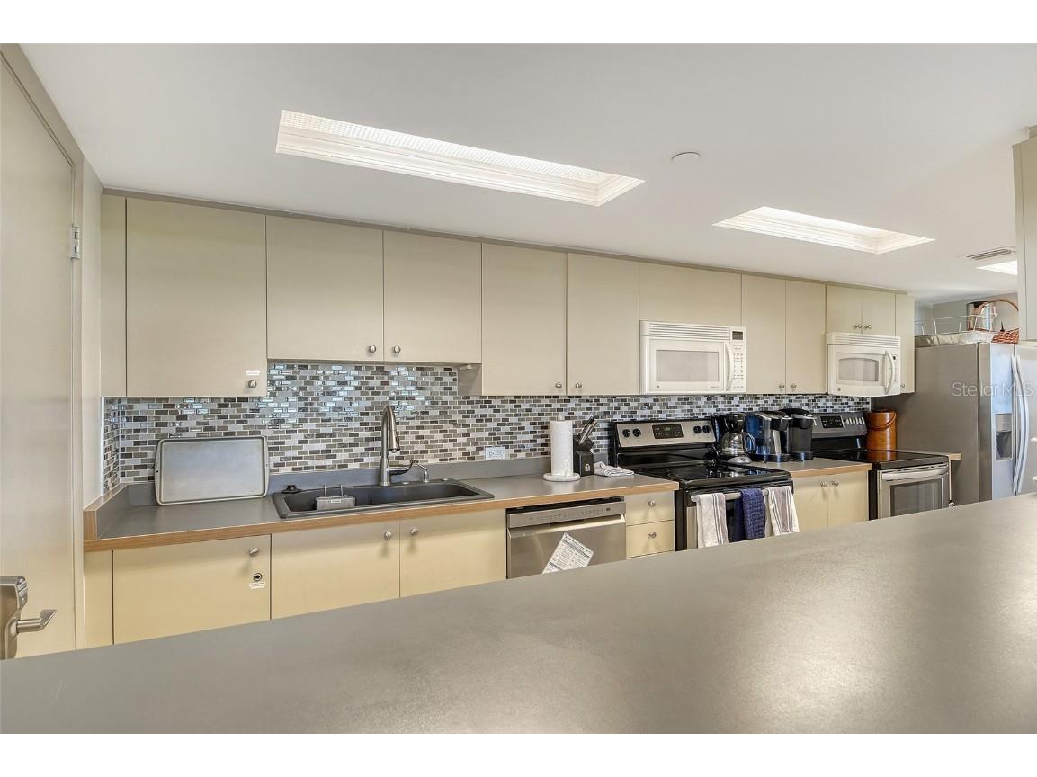 1000 Longboat Club Road #1105 Longboat Key FL 34228 - GULF OF MEXICO A4657701 image84