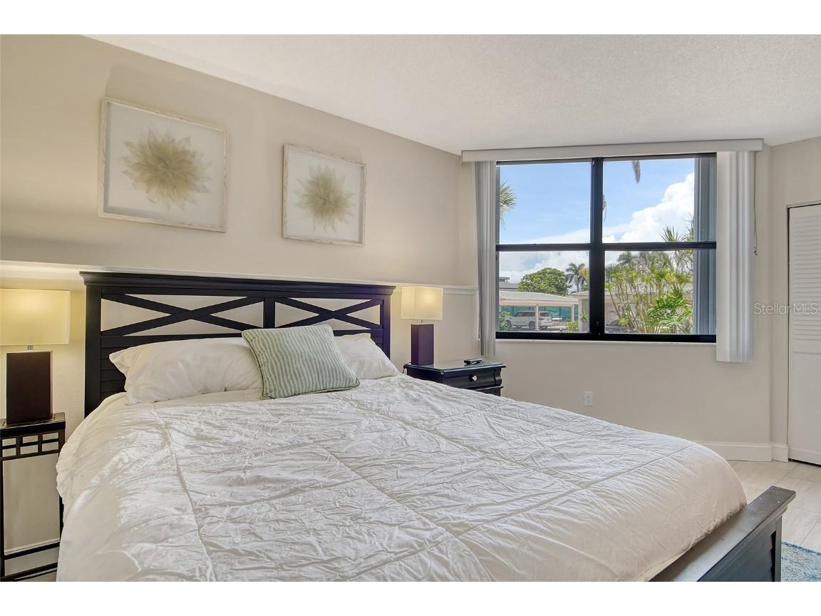 1000 Longboat Club Road #1105 Longboat Key FL 34228 - GULF OF MEXICO A4657701 image92