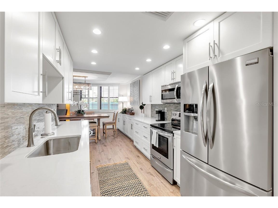 1000 Longboat Club Road #204 Longboat Key FL 34228 A4671838 image12