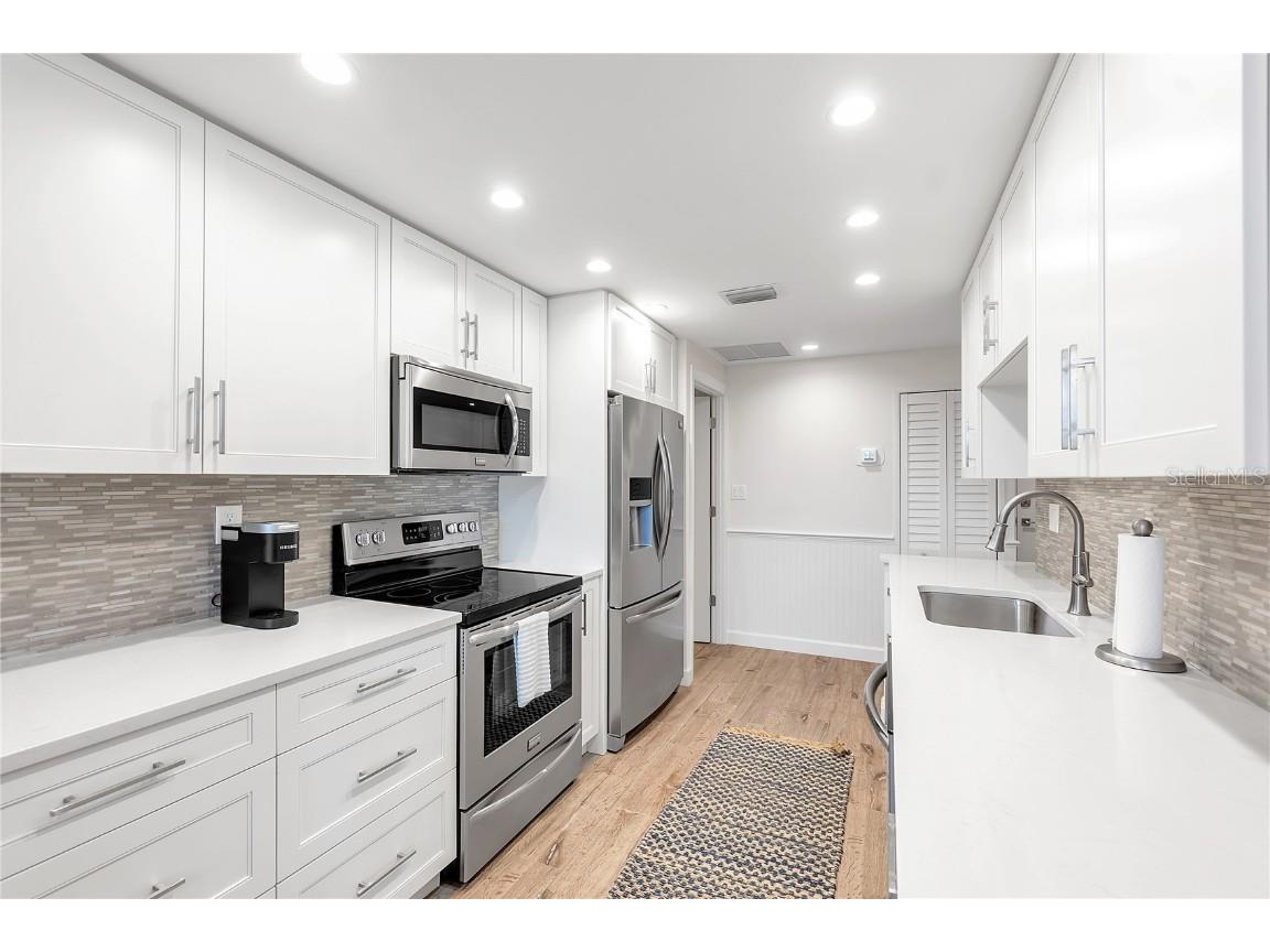 1000 Longboat Club Road #204 Longboat Key FL 34228 A4671838 image15