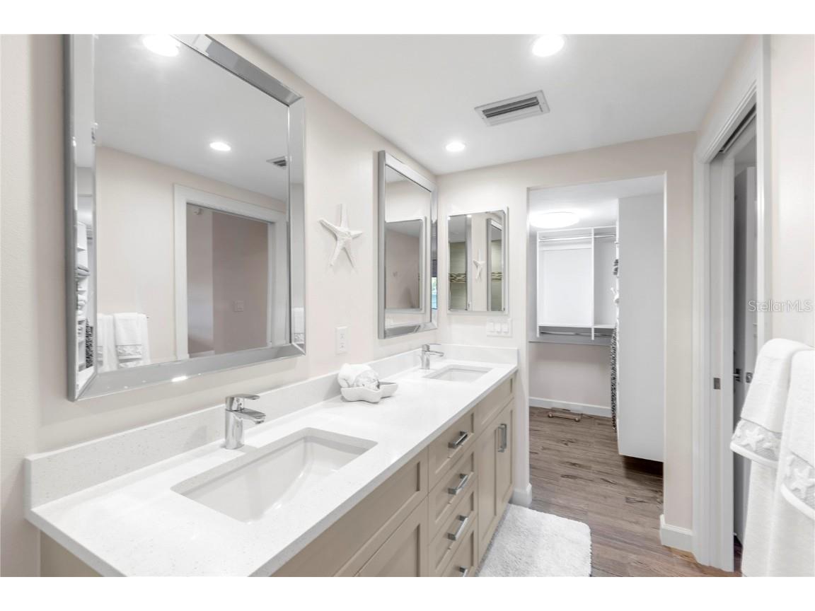 1000 Longboat Club Road #204 Longboat Key FL 34228 A4671838 image32