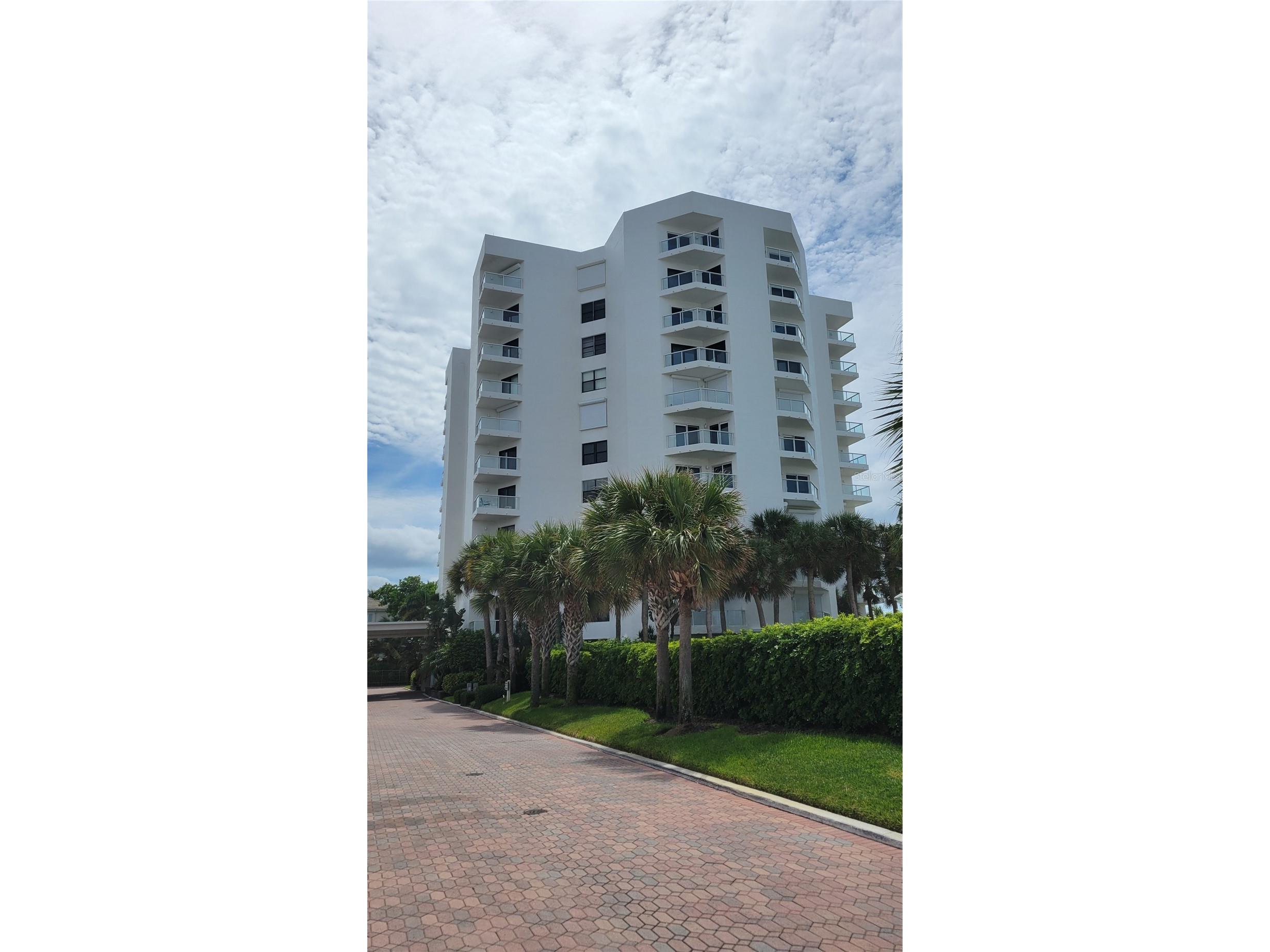 1000 Longboat Club Road #406 Longboat Key FL 34228 A4691368 image1