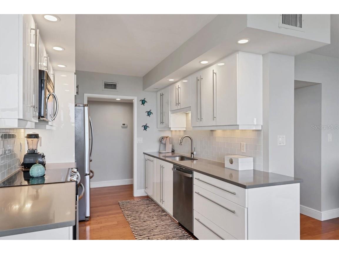 1000 Longboat Club Road #604 Longboat Key FL 34228 - GULF OF MEXICO A4645933 image11