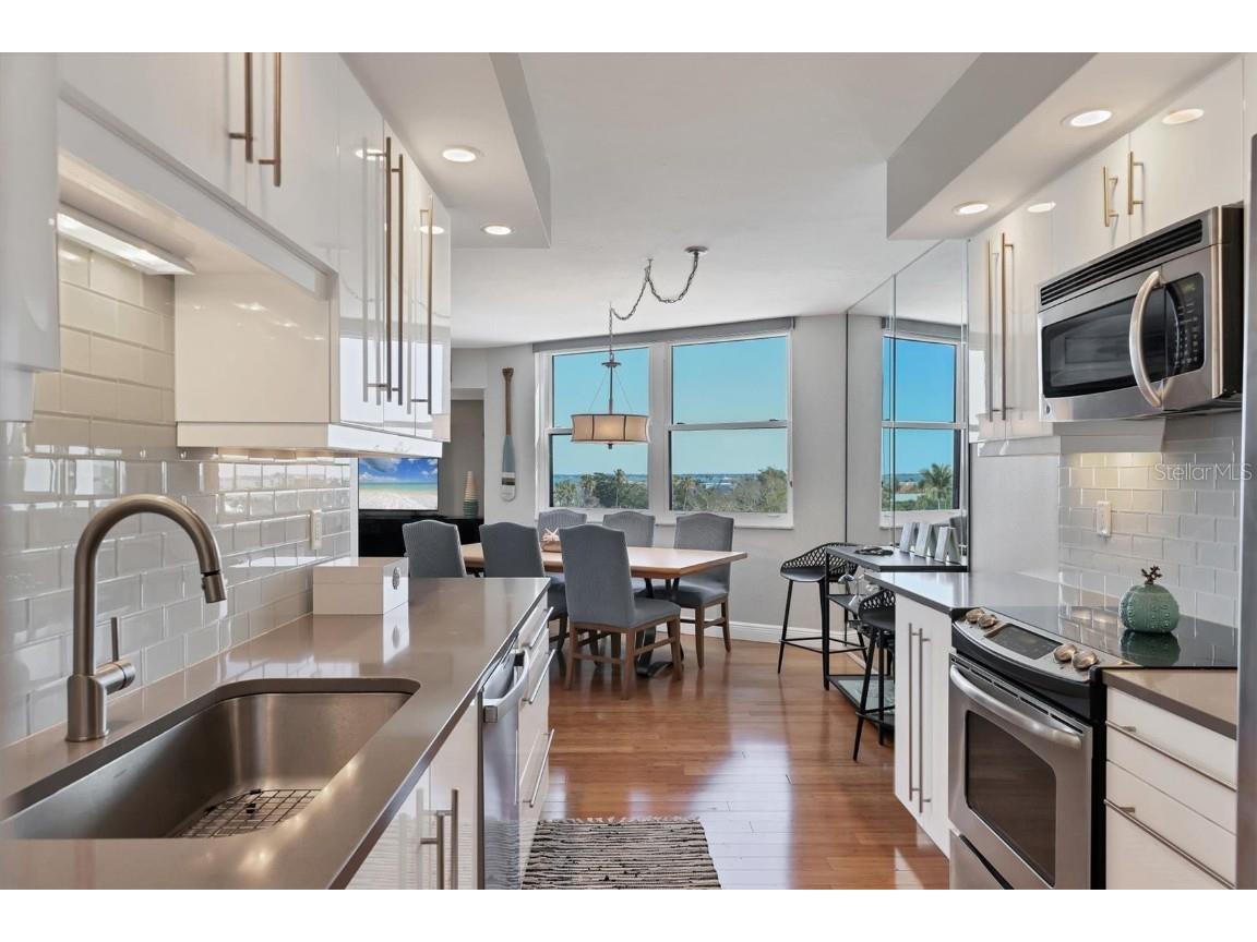 1000 Longboat Club Road #604 Longboat Key FL 34228 - GULF OF MEXICO A4645933 image13