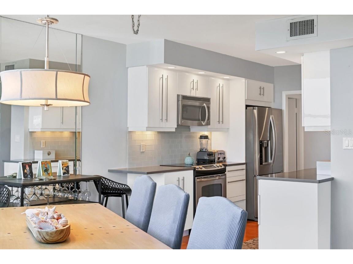 1000 Longboat Club Road #604 Longboat Key FL 34228 - GULF OF MEXICO A4645933 image16