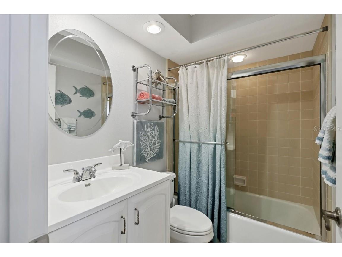 1000 Longboat Club Road #604 Longboat Key FL 34228 - GULF OF MEXICO A4645933 image25