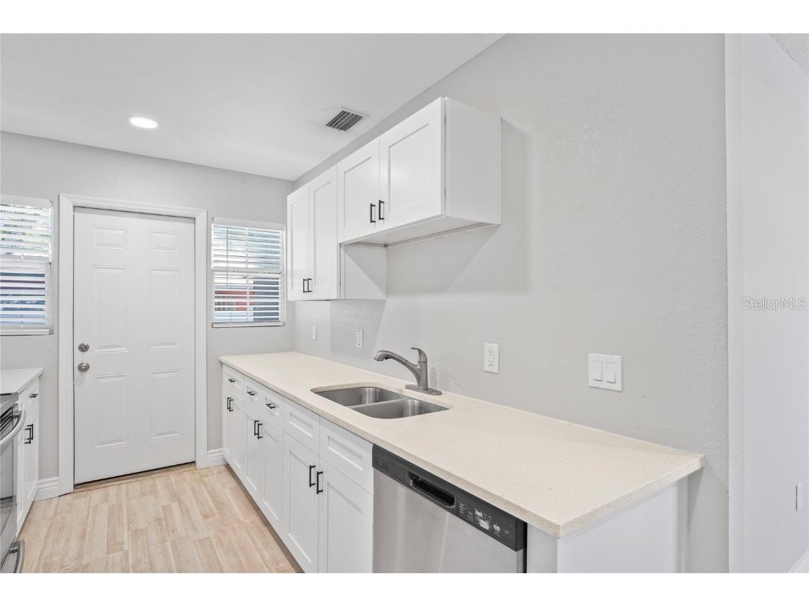 1000 Magnolia Drive Clearwater FL 33756 W7875565 image6