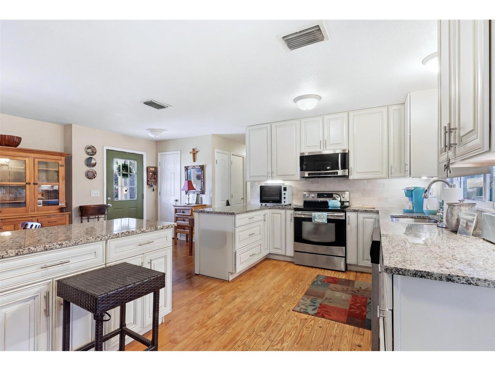 1000 Morningside Drive Englewood FL 34223 D6147326 image10