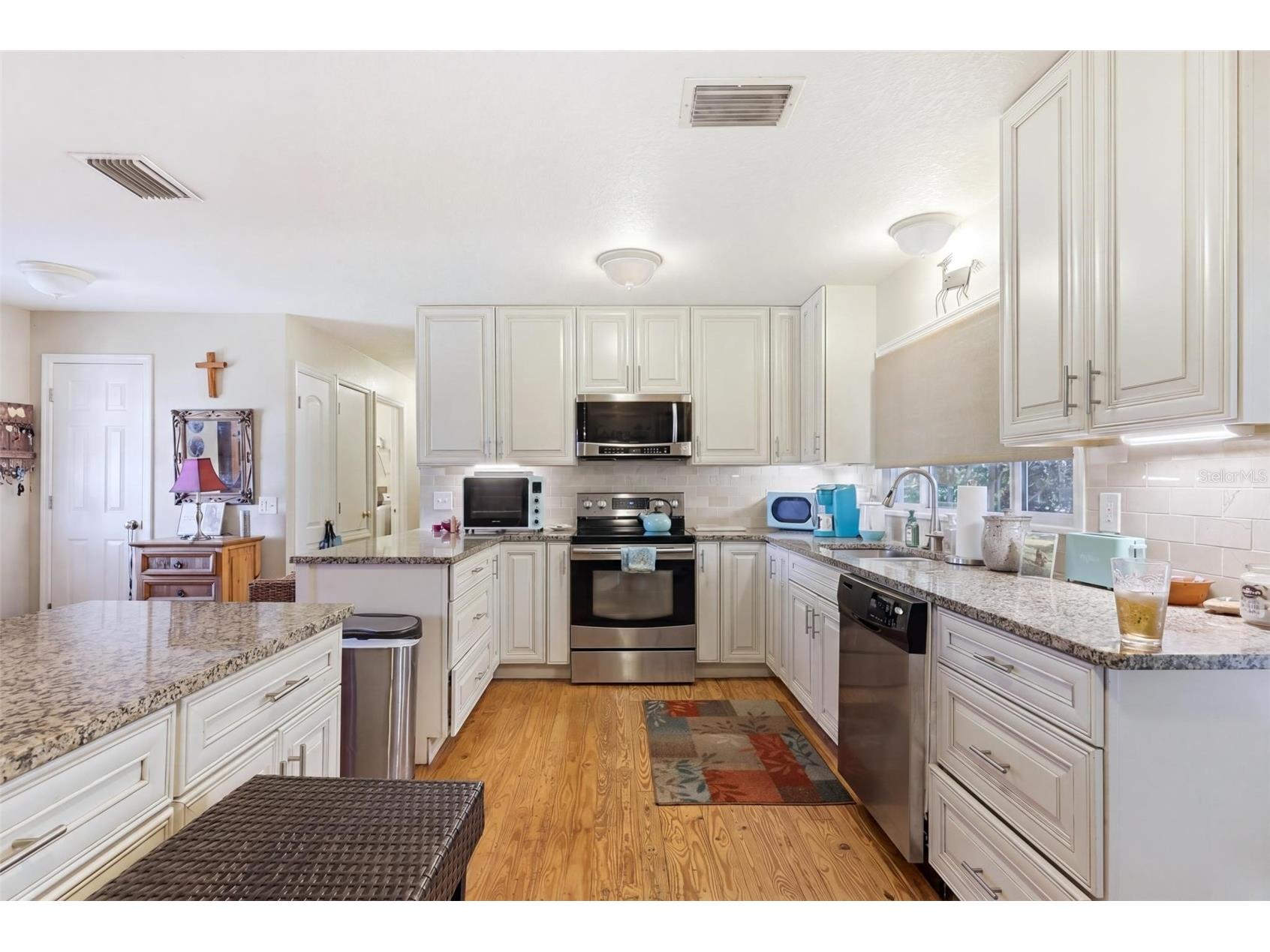 1000 Morningside Drive Englewood FL 34223 D6147326 image12