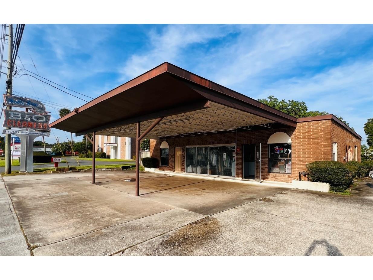 1000 N Woodland Boulevard Deland FL 32720 V4925412 image1