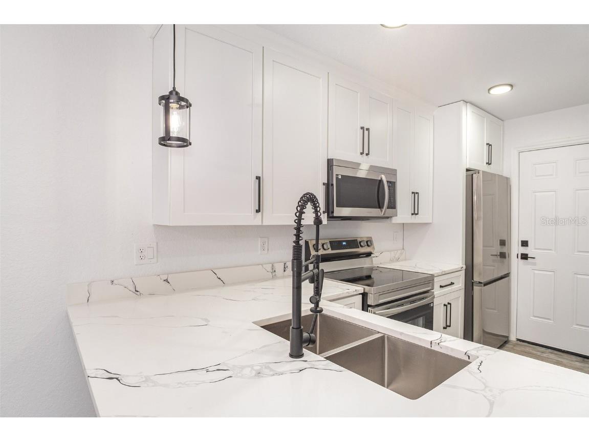 1000 S Locust Avenue Sanford FL 32771 O6363745 image17