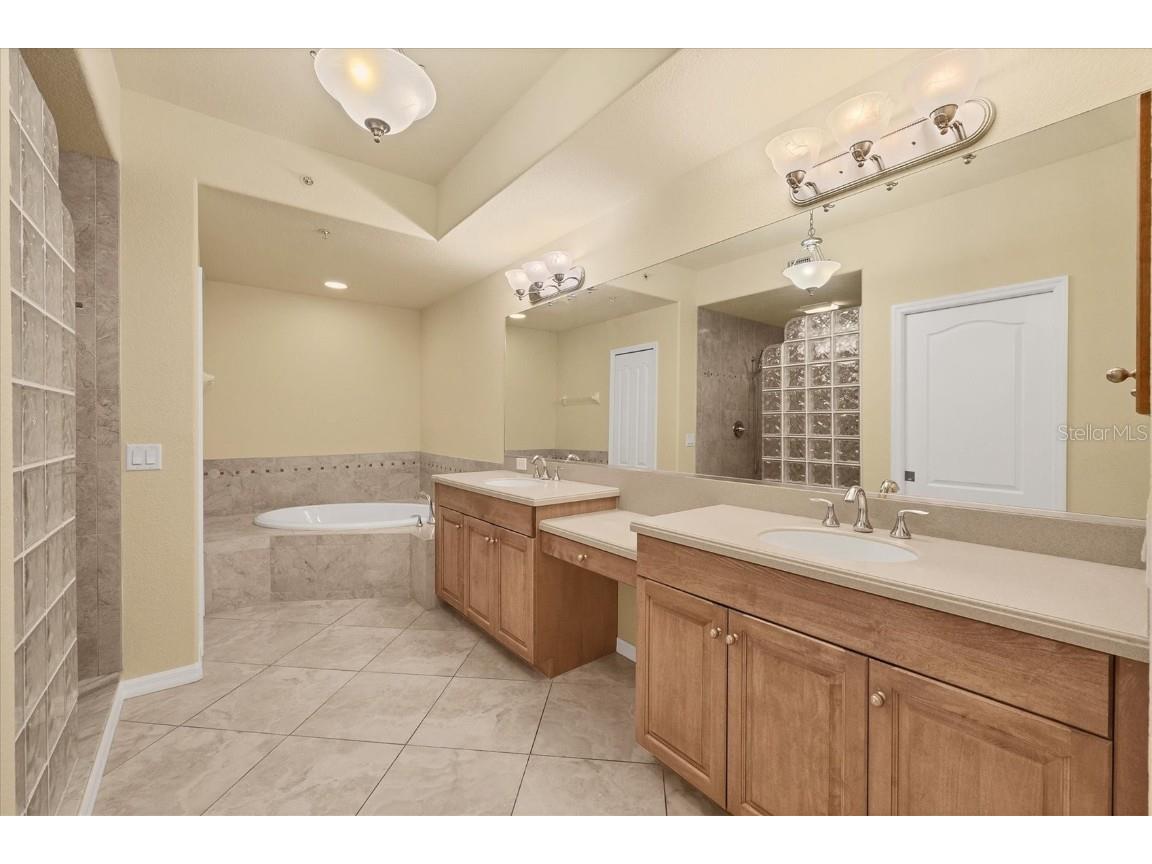 1000 San Lino Circle #1034 Venice FL 34292 A4657351 image37