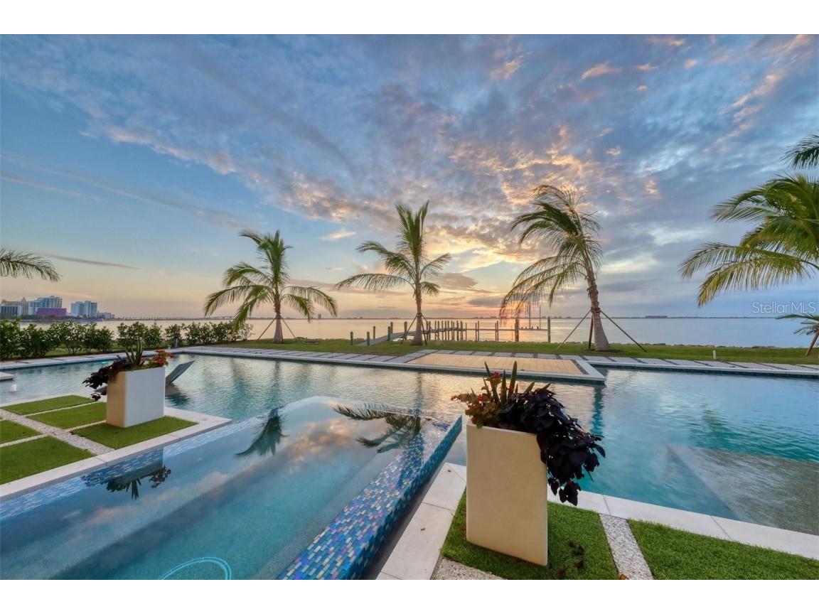 1000 Tocobaga Lane Sarasota FL 34236 - SARASOTA BAY A4660993 image1