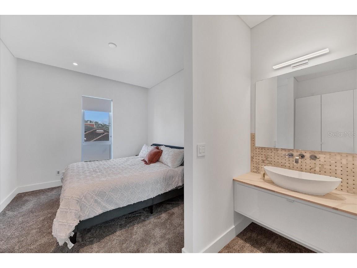 1000 Tocobaga Lane Sarasota FL 34236 - SARASOTA BAY A4660993 image49