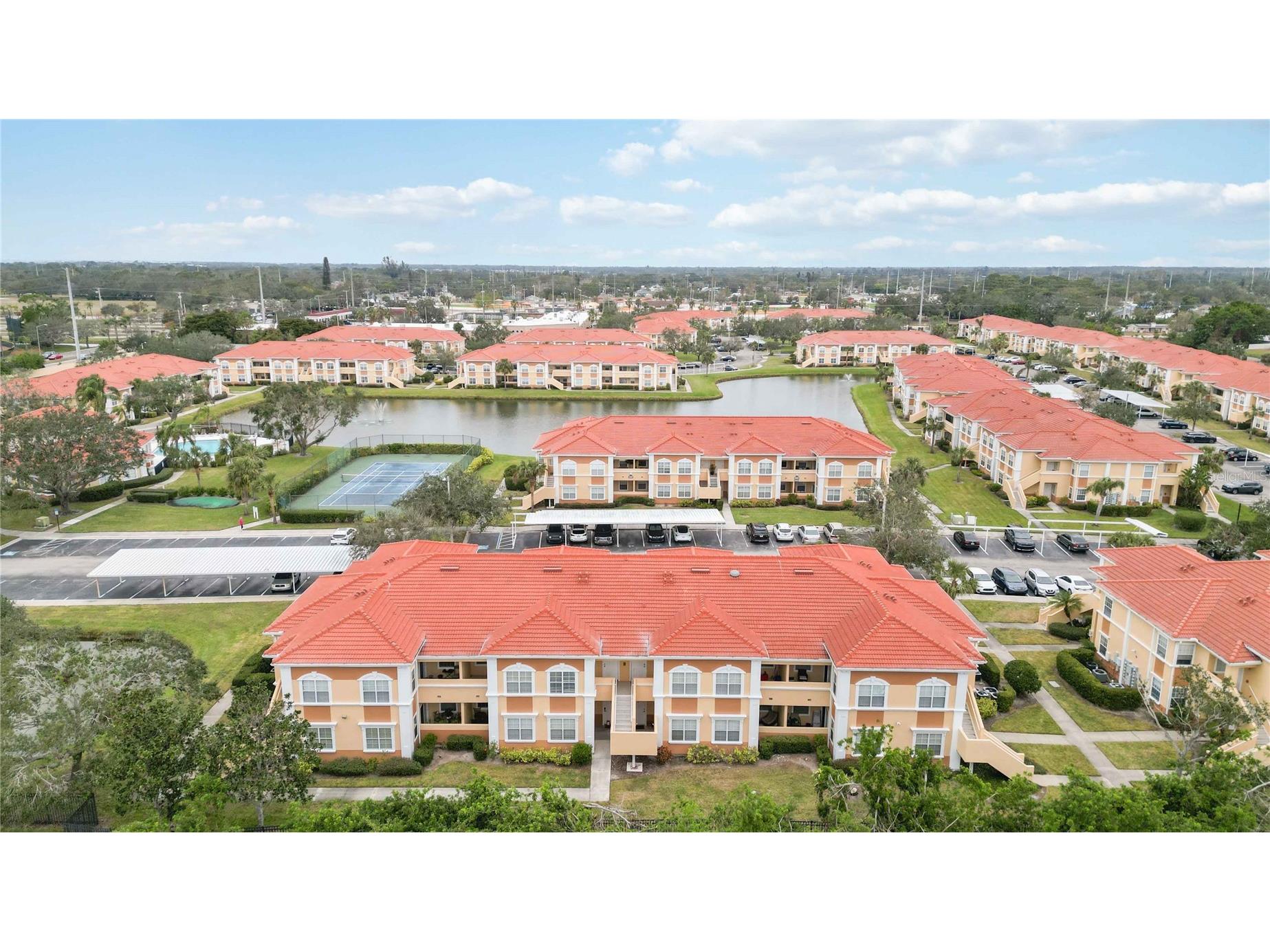 1000 Villagio Circle #106 Sarasota FL 34237 A4694275 image1