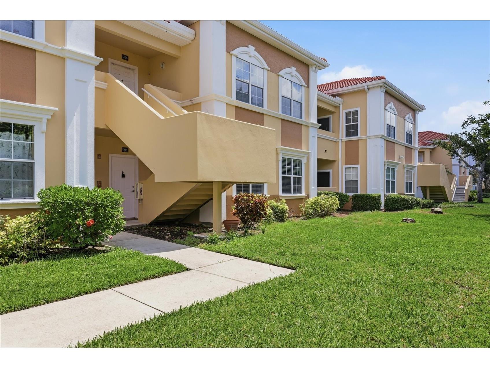 1000 Villagio Circle #106 Sarasota FL 34237 A4694275 image2