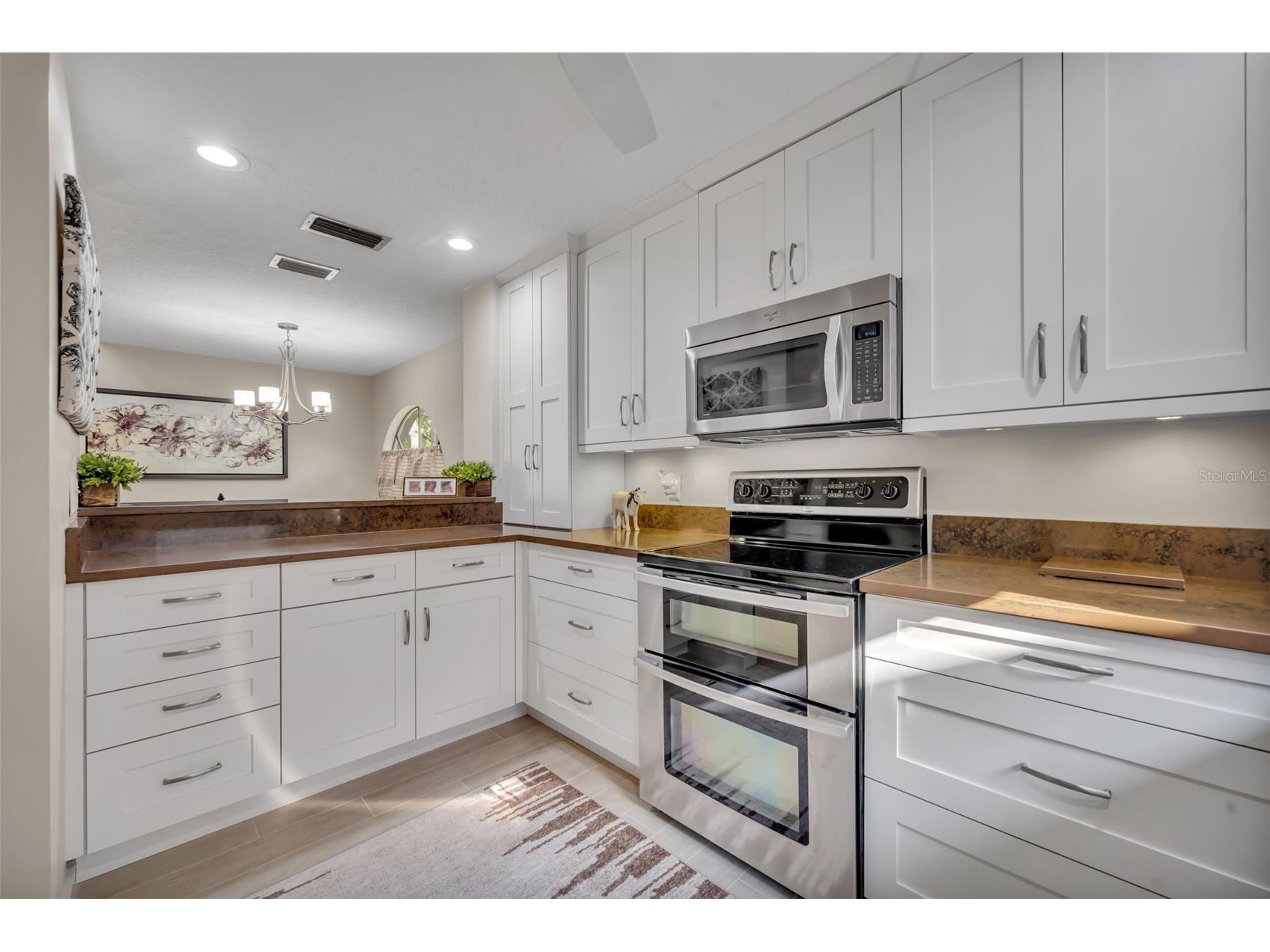 1000 Winderley Place #239 Maitland FL 32751 - LAKE DESTINY & LAKE LOCH LOMON O6395472 image15