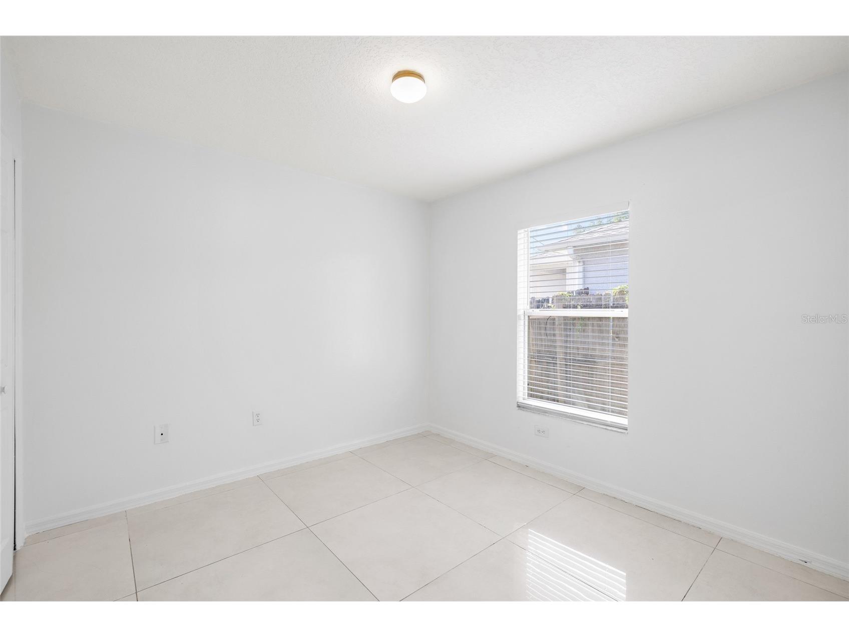 10001 Florence Avenue N Tampa FL 33612 TB8532122 image14