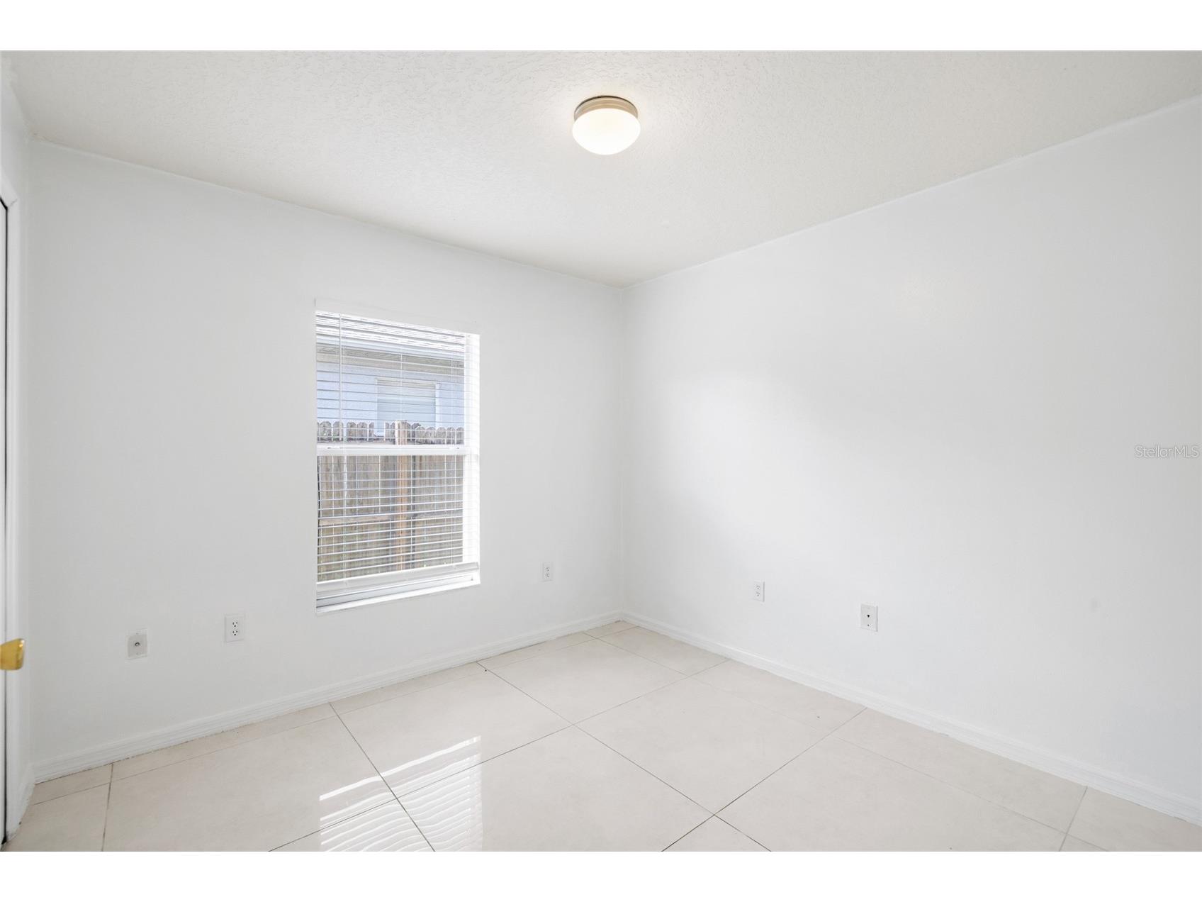 10001 Florence Avenue N Tampa FL 33612 TB8532122 image16