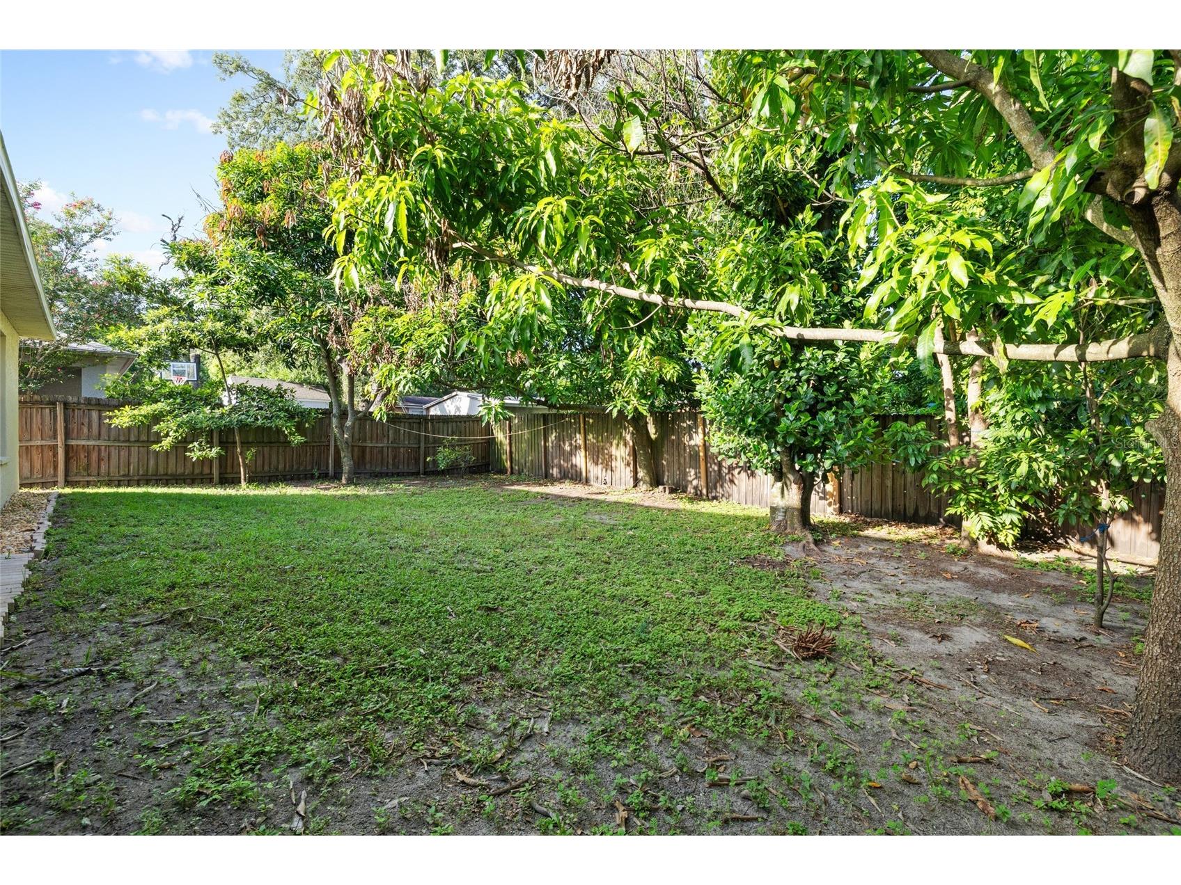10001 Florence Avenue N Tampa FL 33612 TB8532122 image29