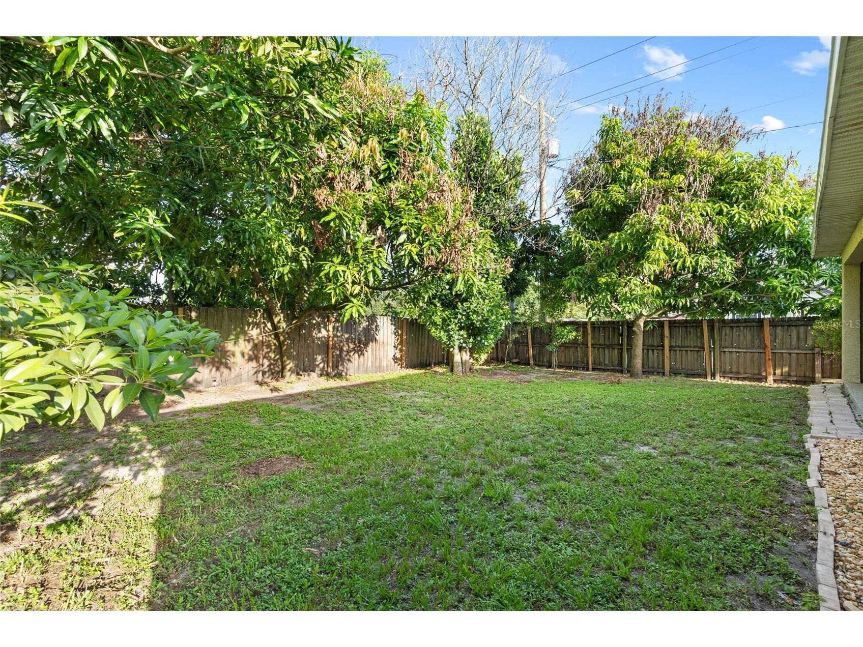 10001 Florence Avenue N Tampa FL 33612 TB8532122 image31