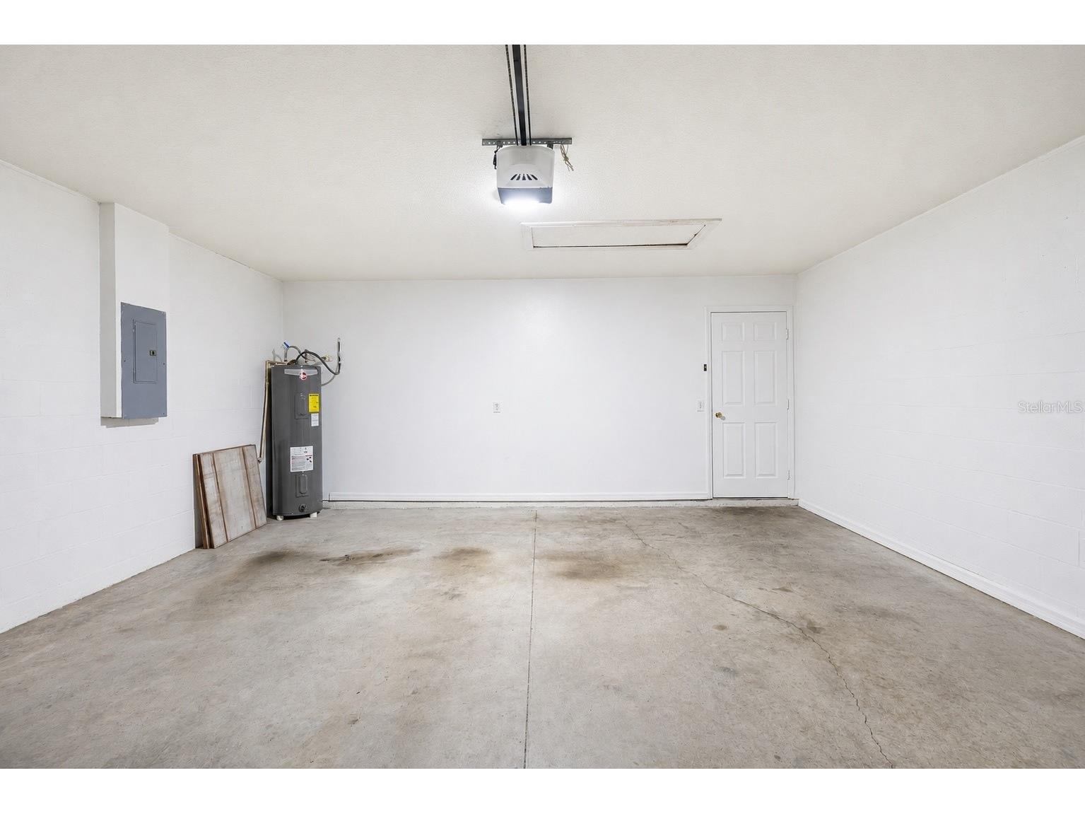 10001 Florence Avenue N Tampa FL 33612 TB8532122 image32