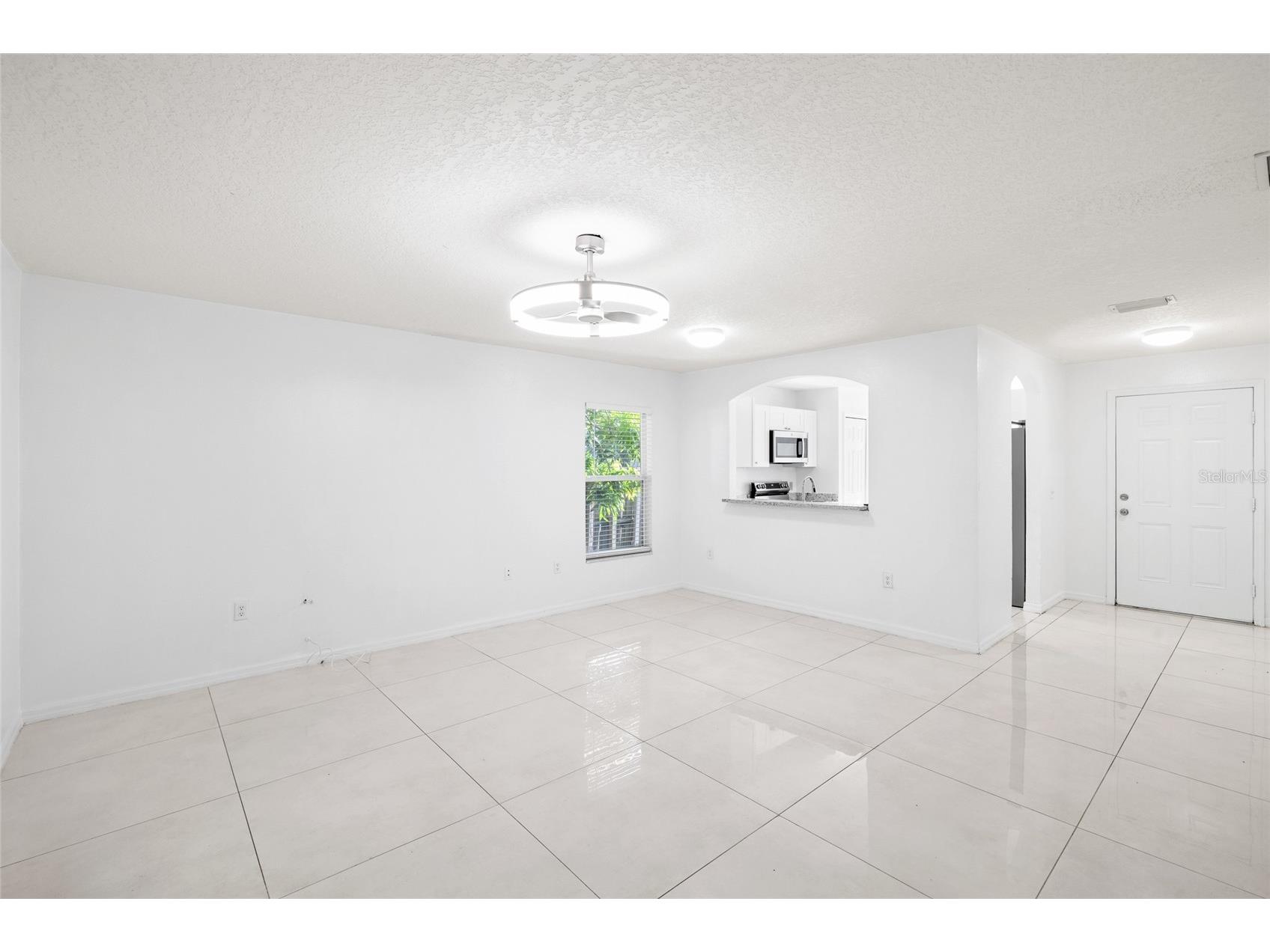 10001 Florence Avenue N Tampa FL 33612 TB8532122 image5