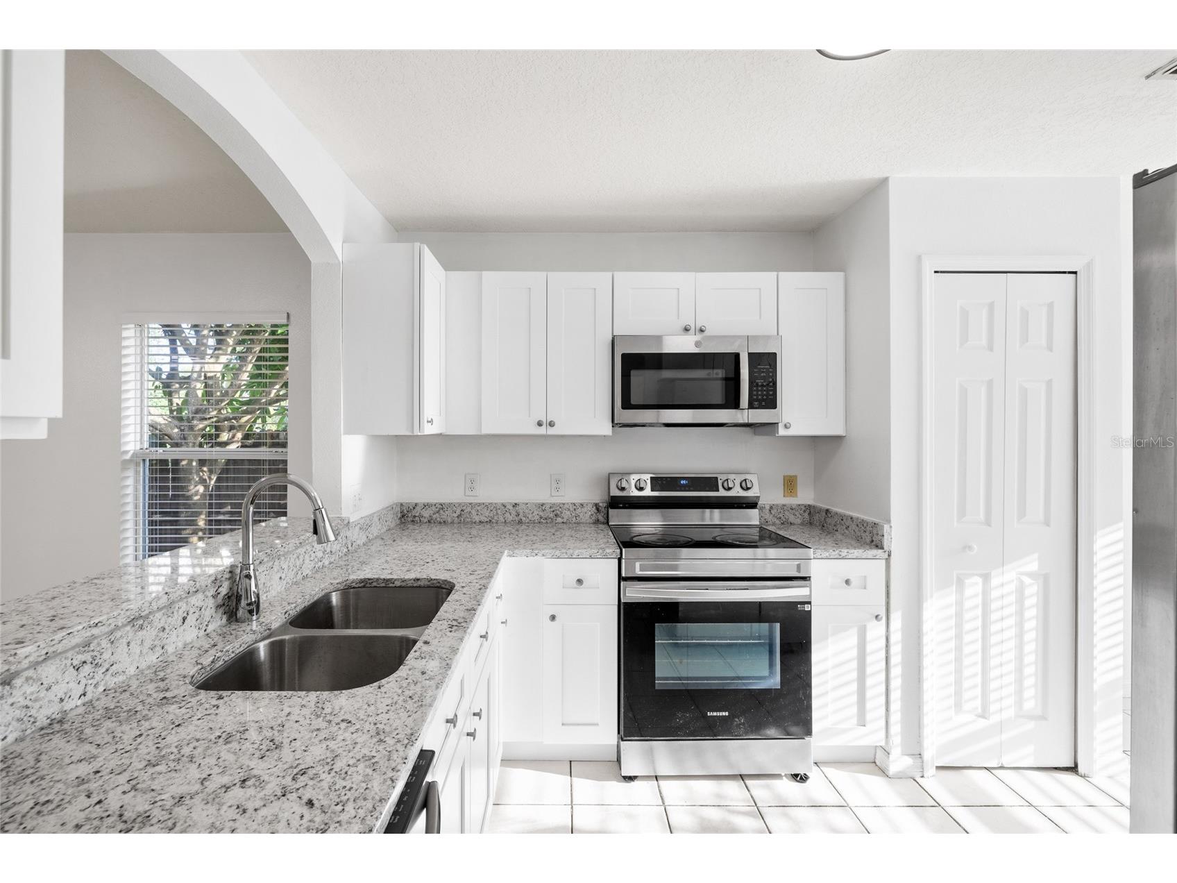 10001 Florence Avenue N Tampa FL 33612 TB8532122 image6