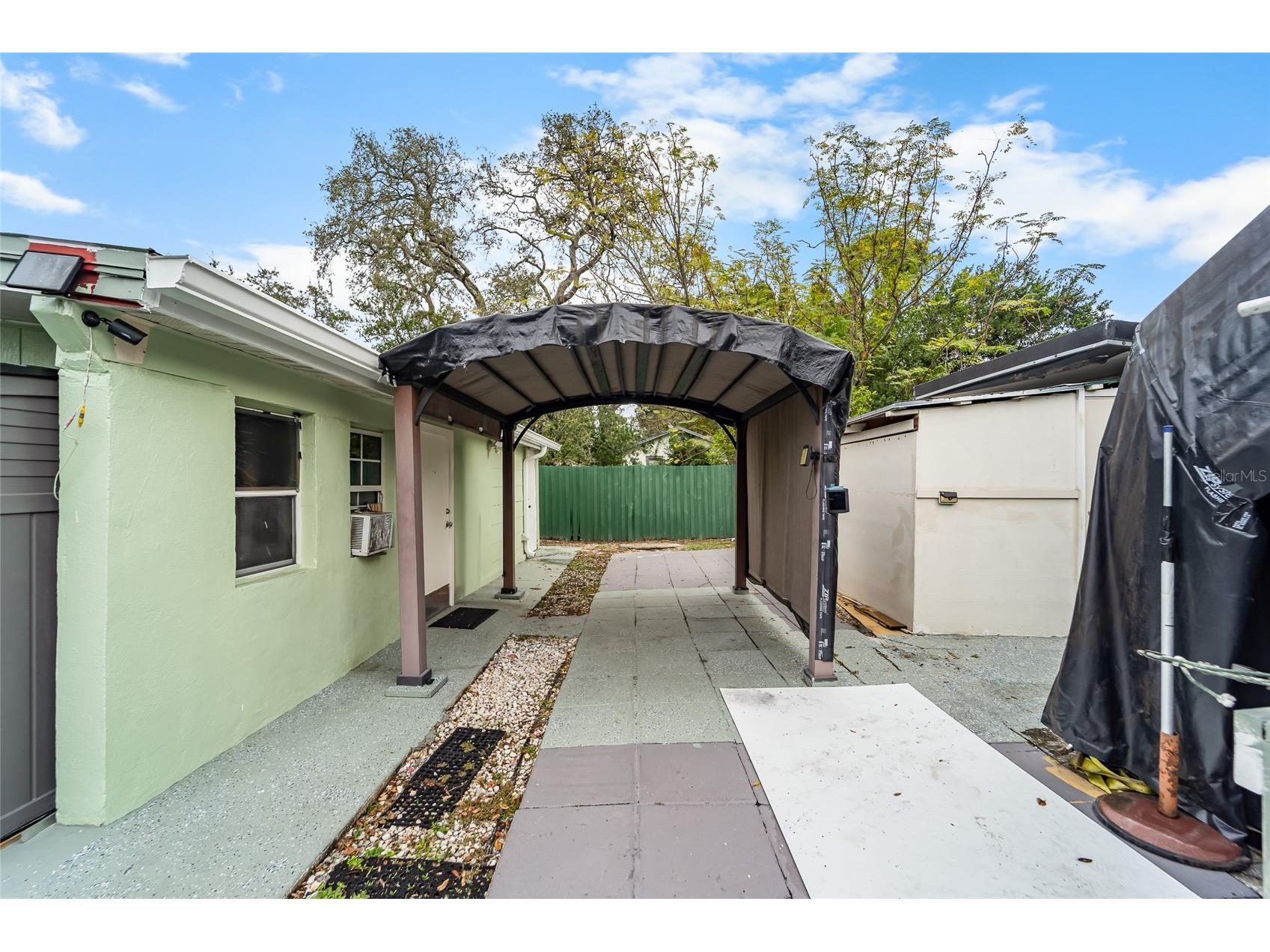 10001 N Arden Avenue Tampa FL 33612 TB8466634 image5