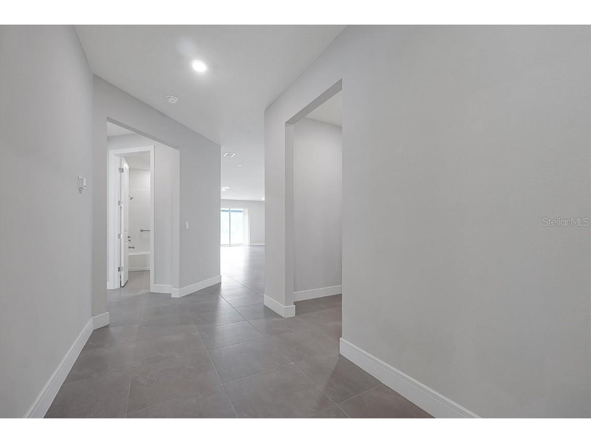 10002 Brown Burrow Street Orlando FL 32829 O6336468 image14