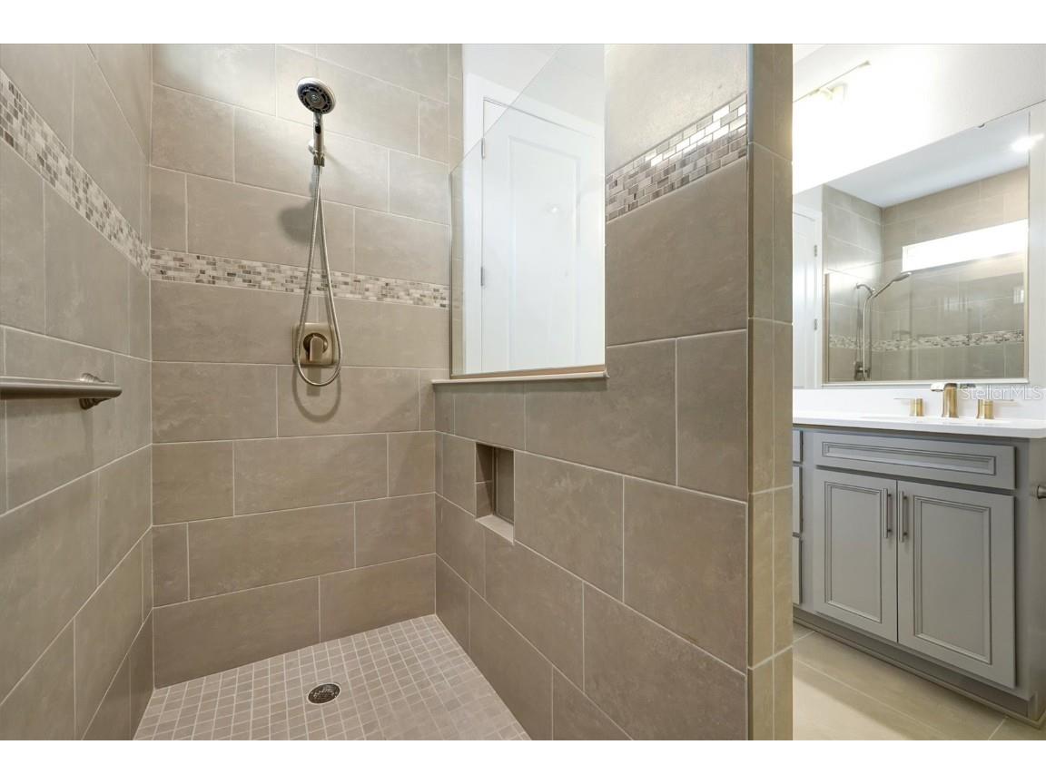 10002 Brown Burrow Street Orlando FL 32829 O6336468 image8