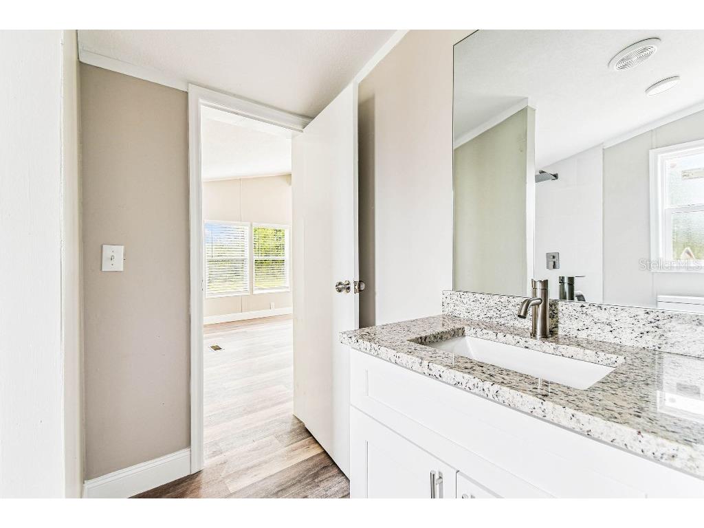 10003 Benjamin Smith Drive Thonotosassa FL 33592 TB8421236 image32
