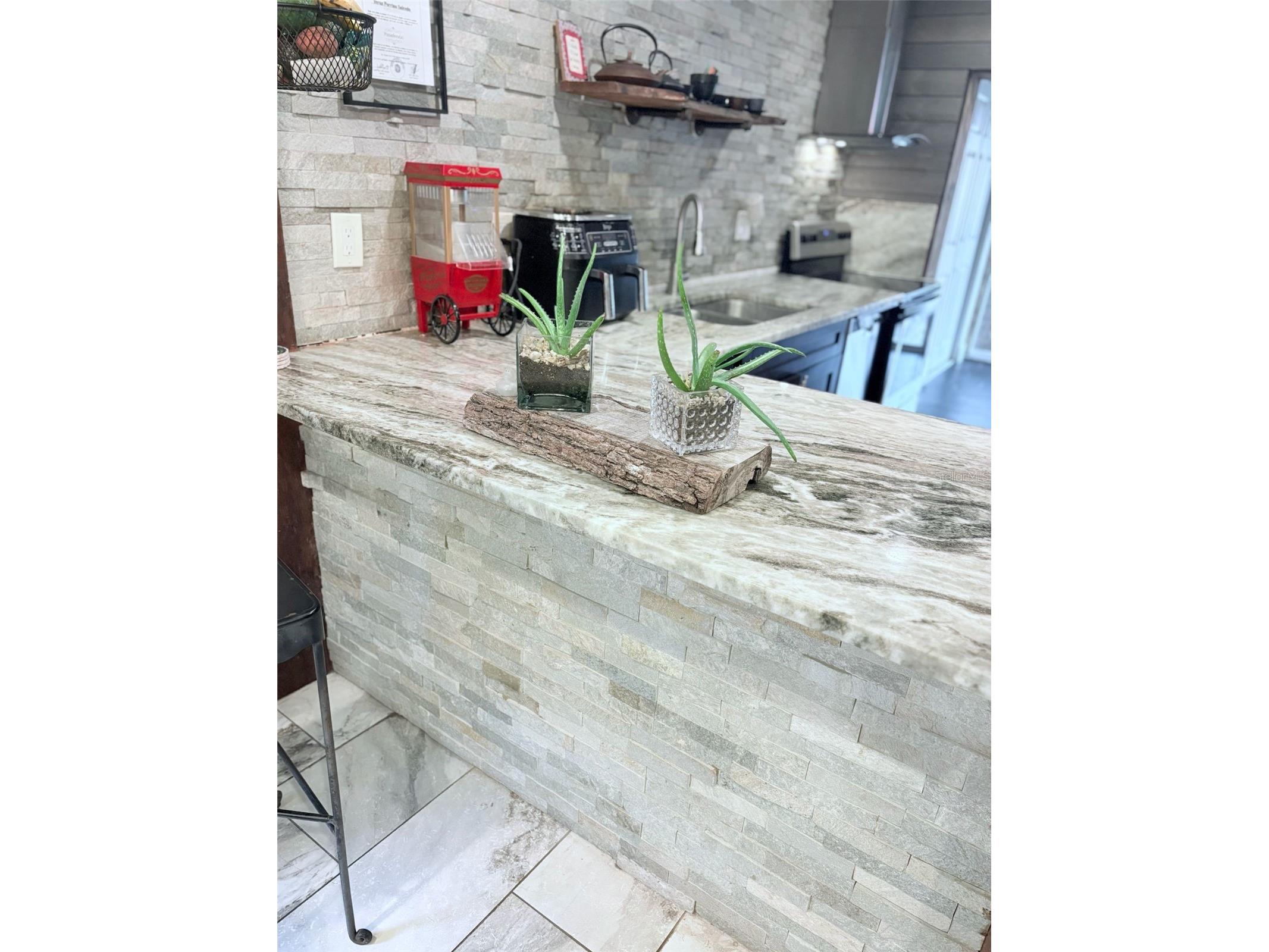 10004 Memorial Highway Tampa FL 33615 TB8488616 image12