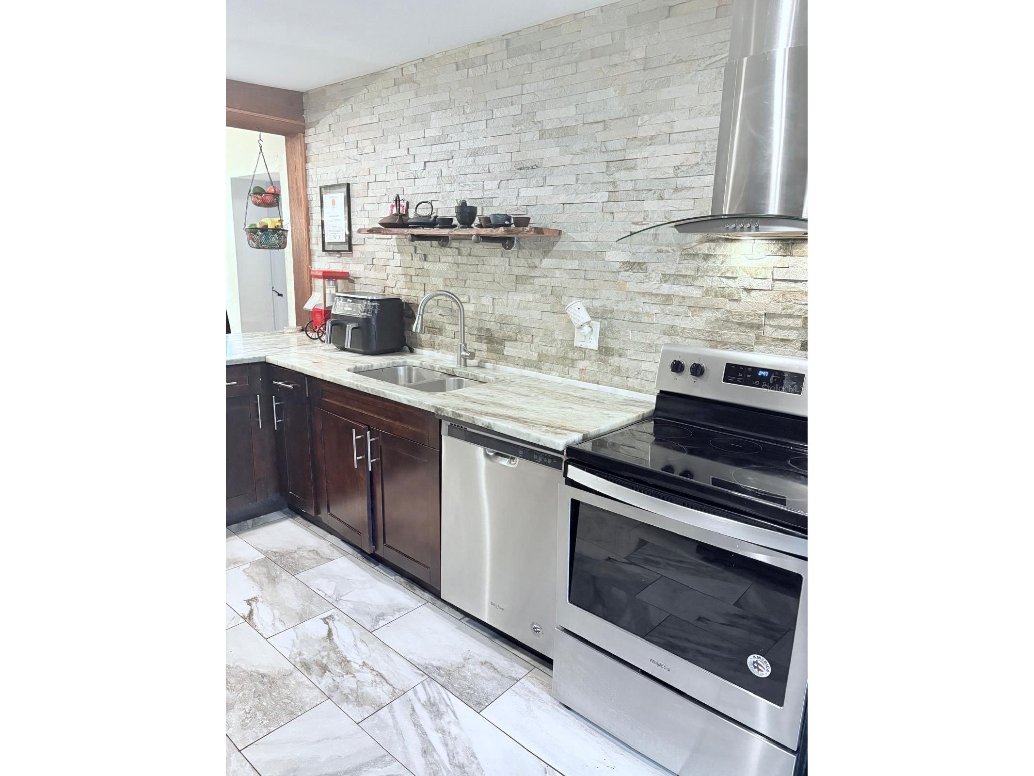 10004 Memorial Highway Tampa FL 33615 TB8488616 image14