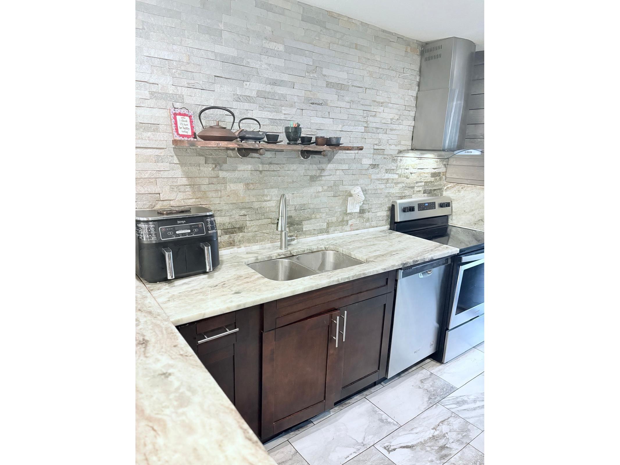 10004 Memorial Highway Tampa FL 33615 TB8488616 image15