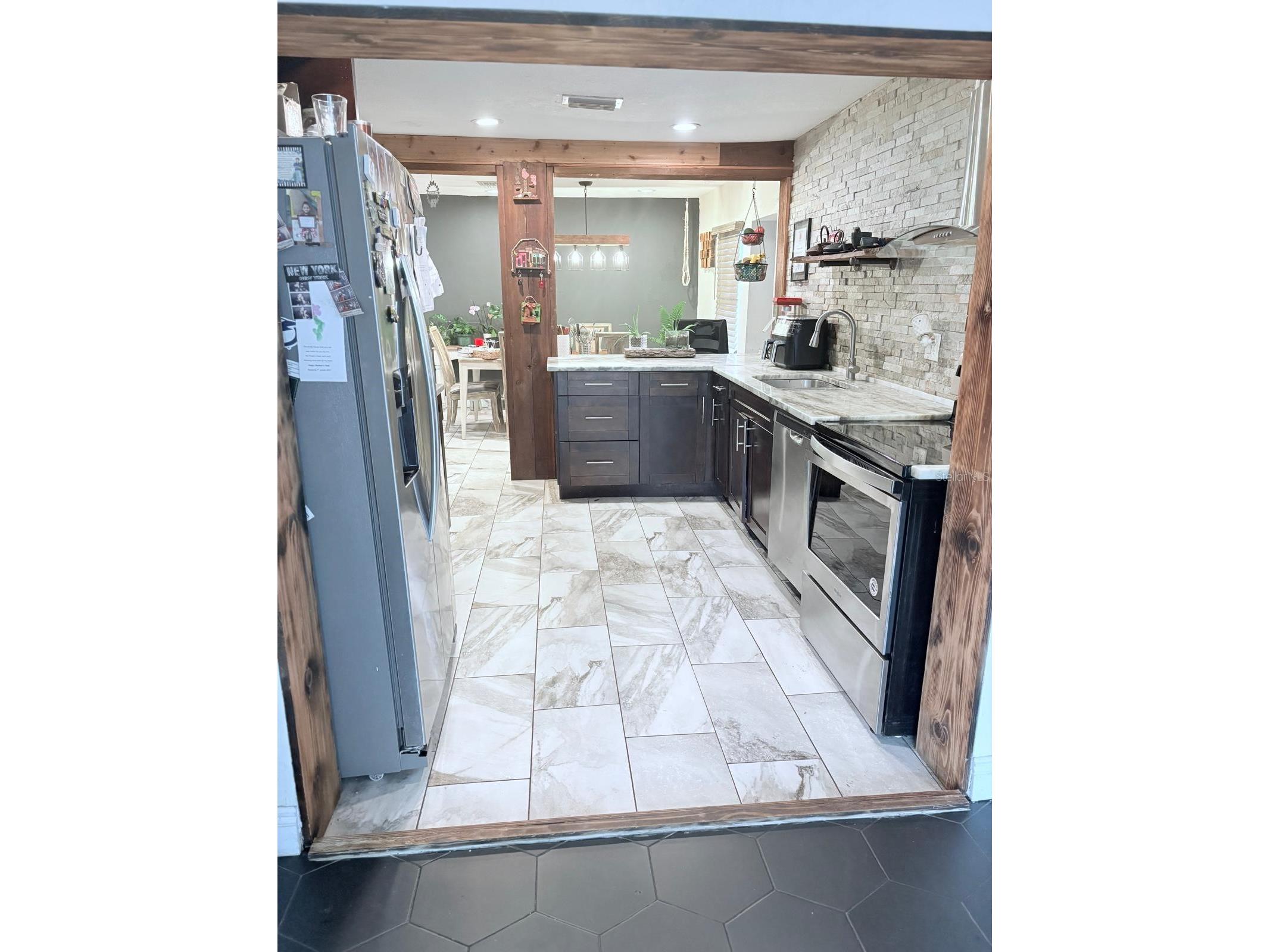 10004 Memorial Highway Tampa FL 33615 TB8488616 image16