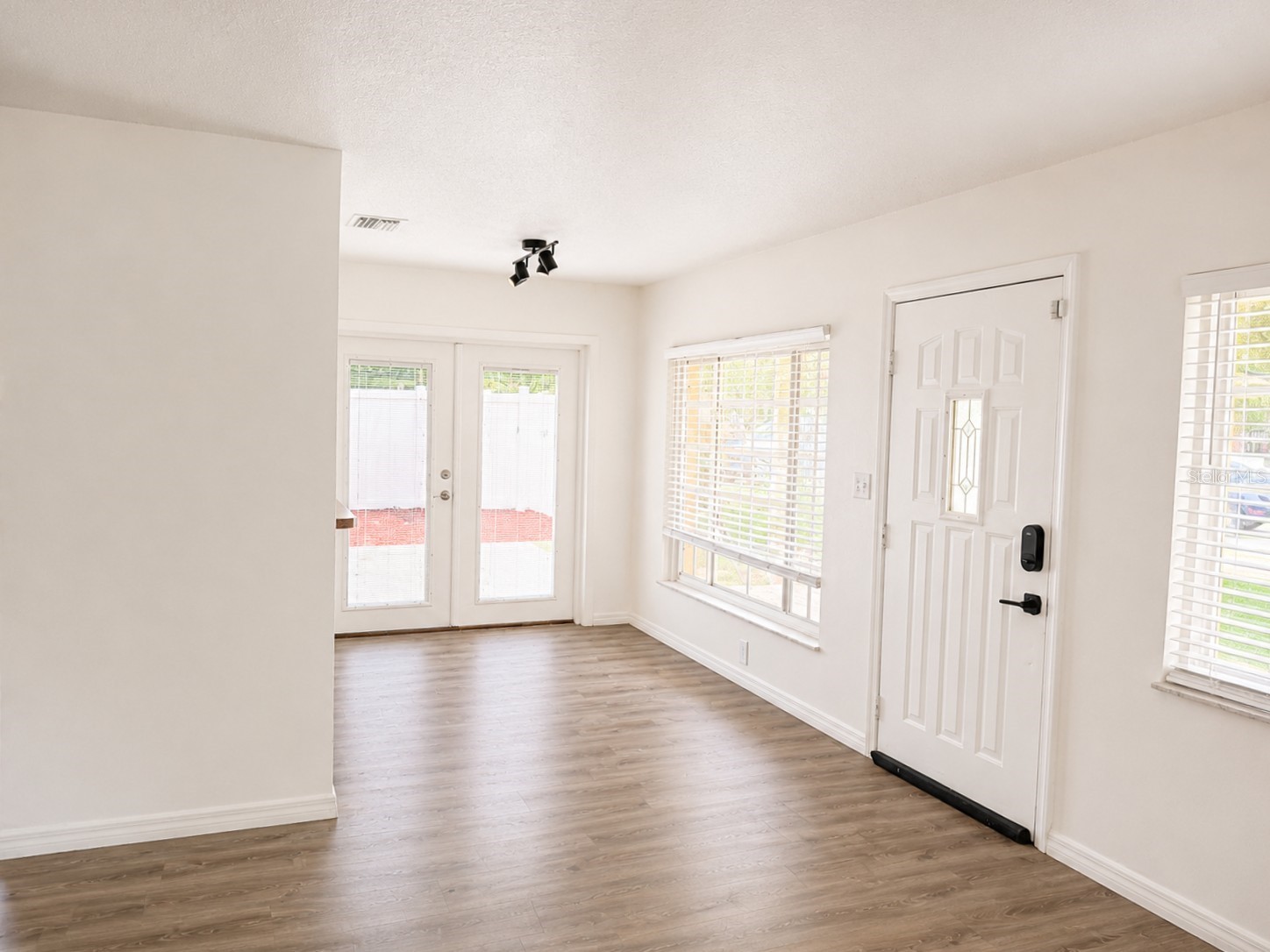 10004 N 23rd Street Tampa FL 33612 W7884291 image7