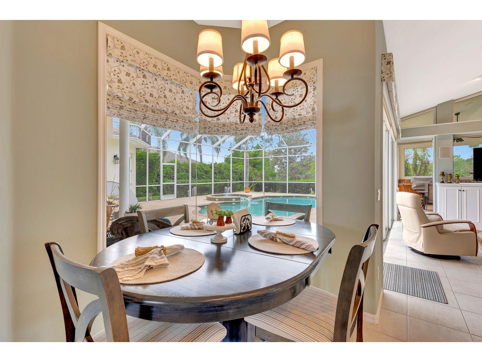 10005 Cherry Hills Avenue Circle Bradenton FL 34202 A4689675 image16