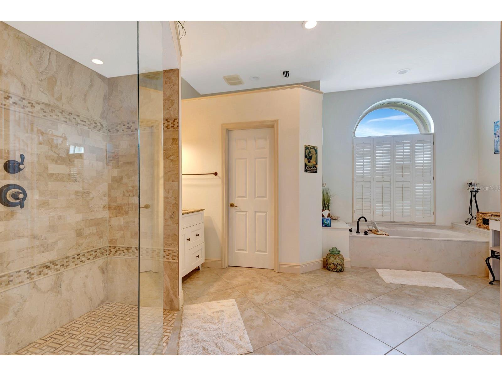10005 Cherry Hills Avenue Circle Bradenton FL 34202 A4689675 image26
