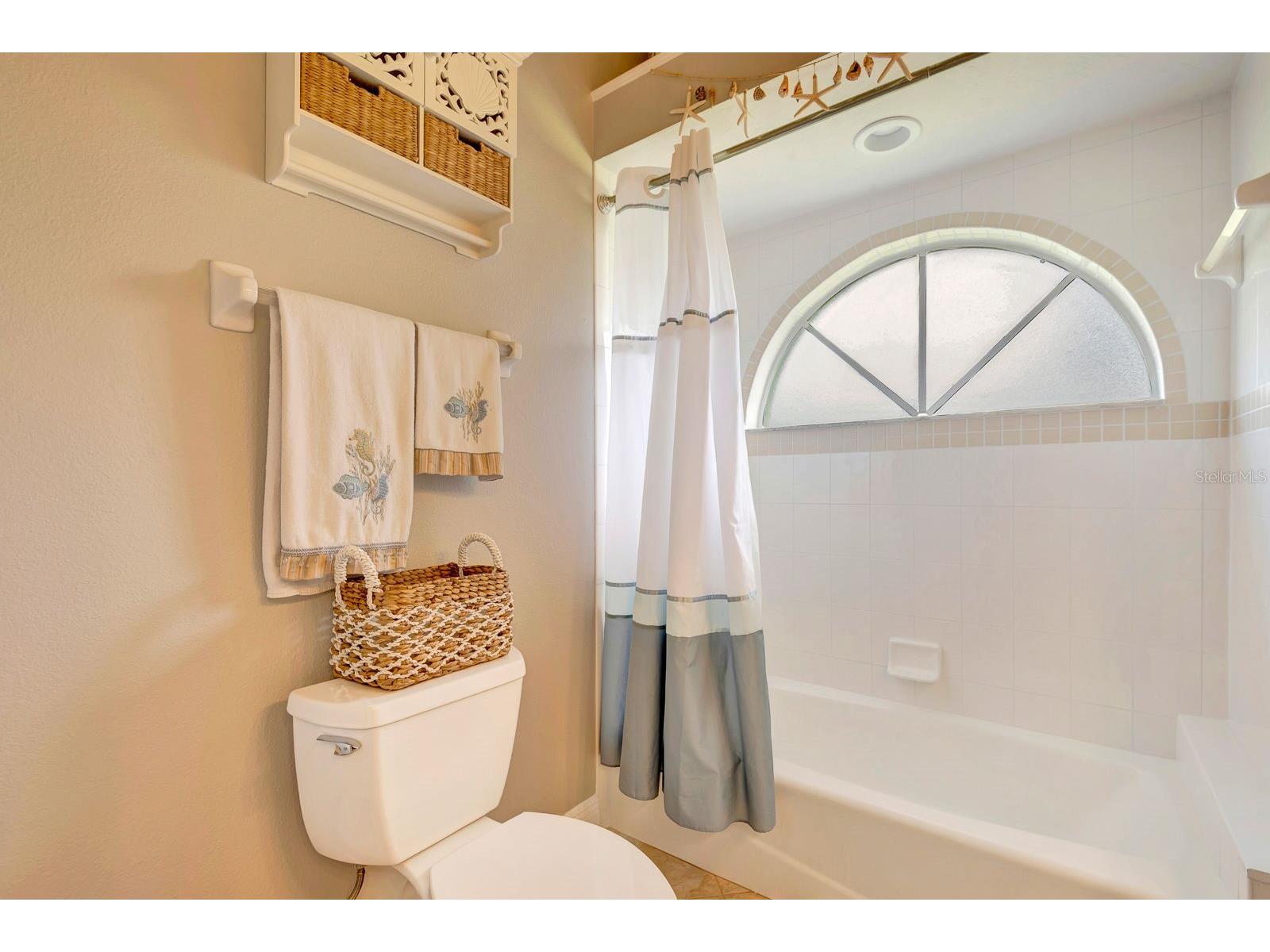 10005 Cherry Hills Avenue Circle Bradenton FL 34202 A4689675 image34