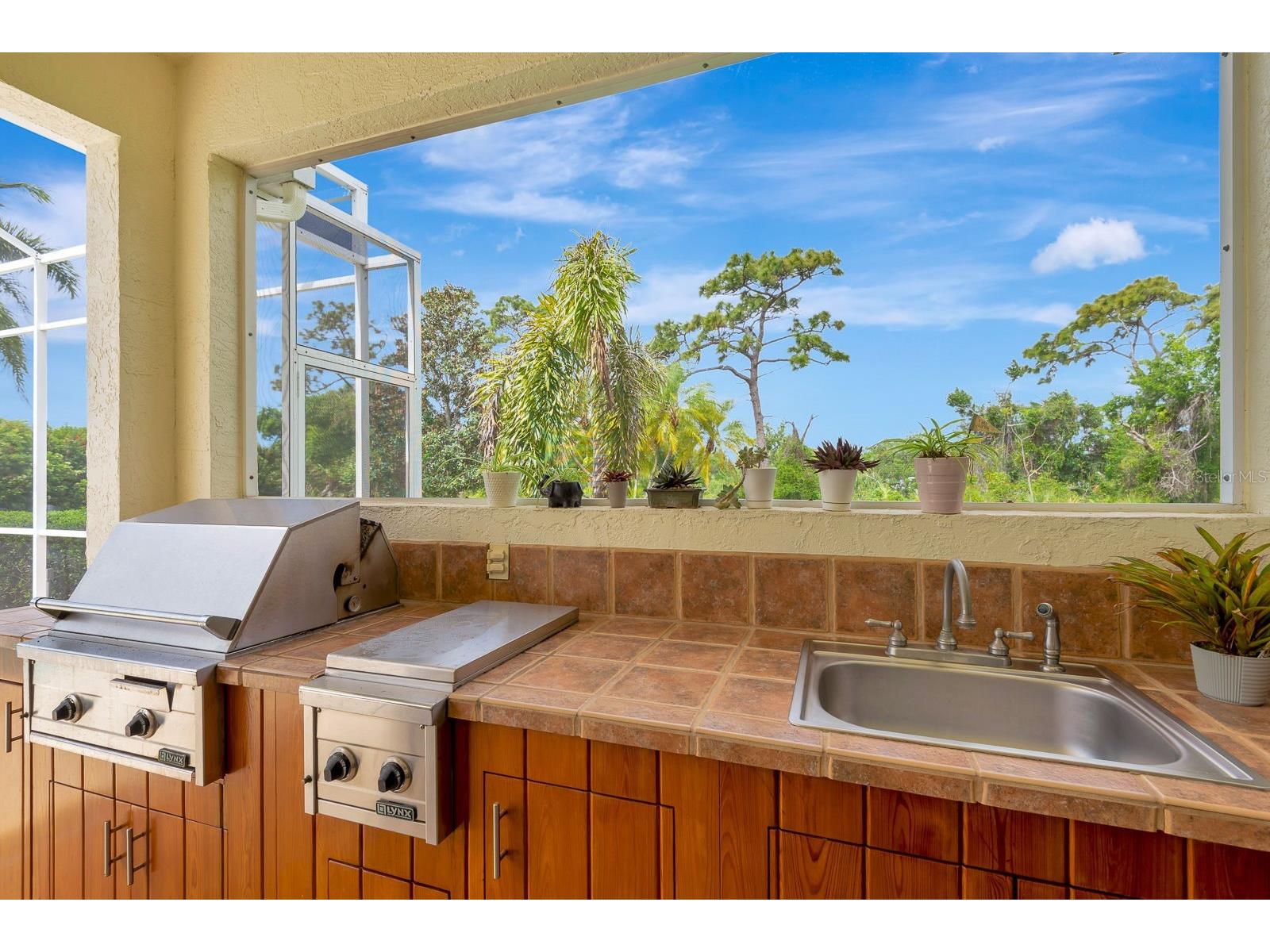 10005 Cherry Hills Avenue Circle Bradenton FL 34202 A4689675 image41