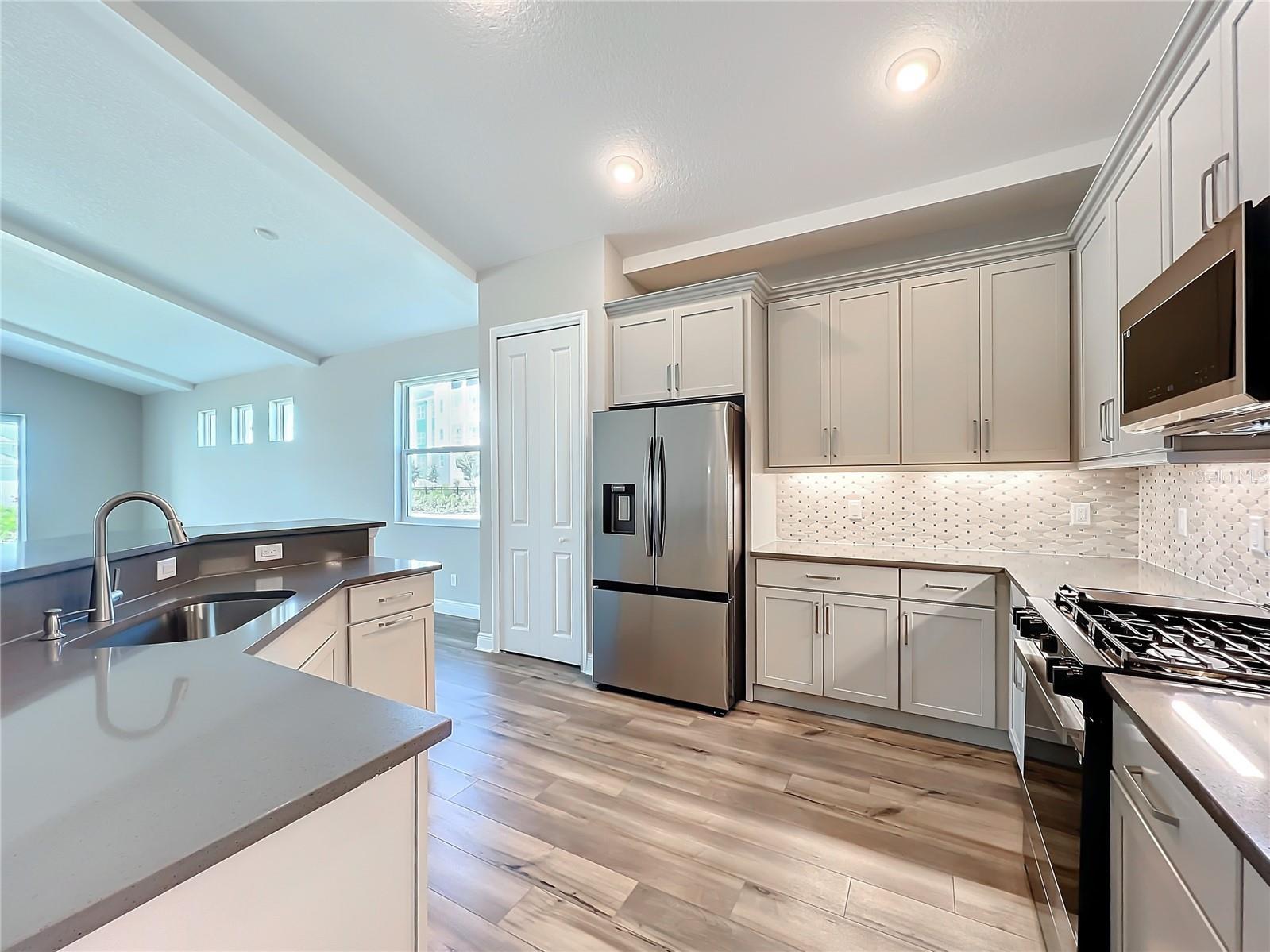 10006 Degas Terrace Bradenton FL 34212 A4688480 image9