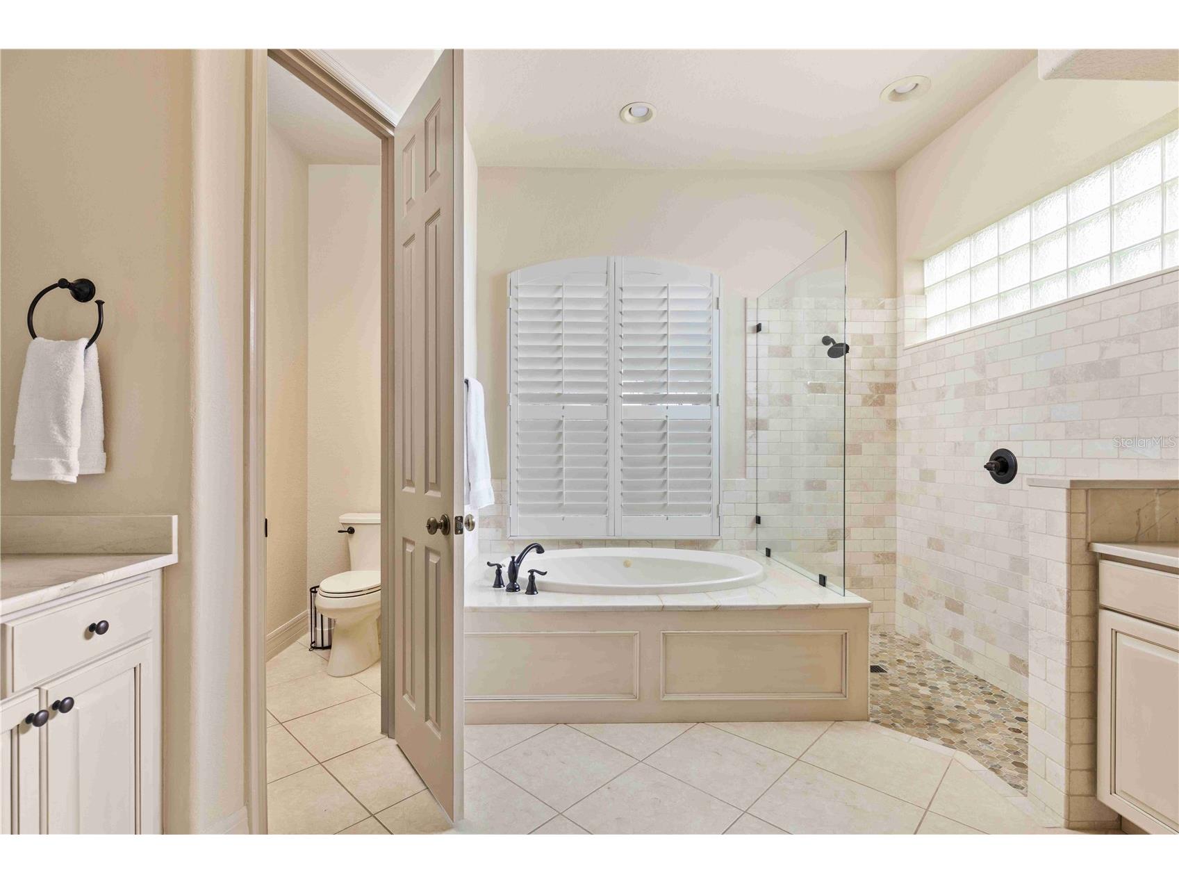 10006 Discovery Terrace Bradenton FL 34212 A4699103 image25